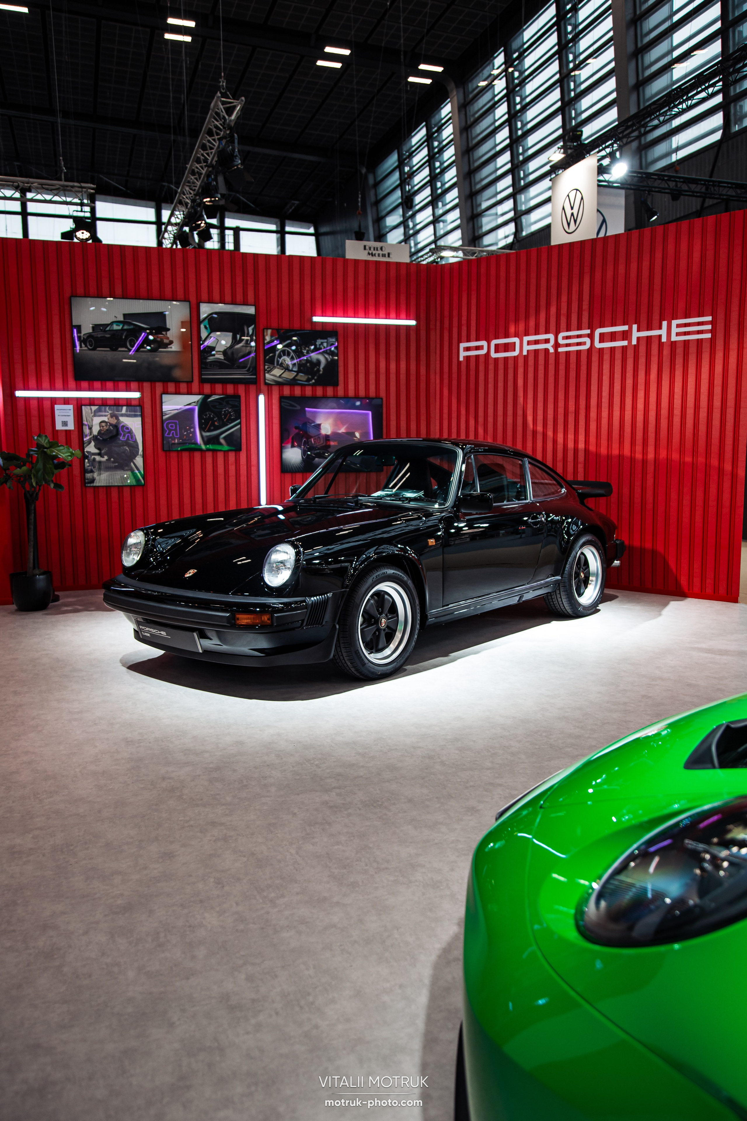 Retromobile. Photographe de voitures à Paris — Vitalii Motruk