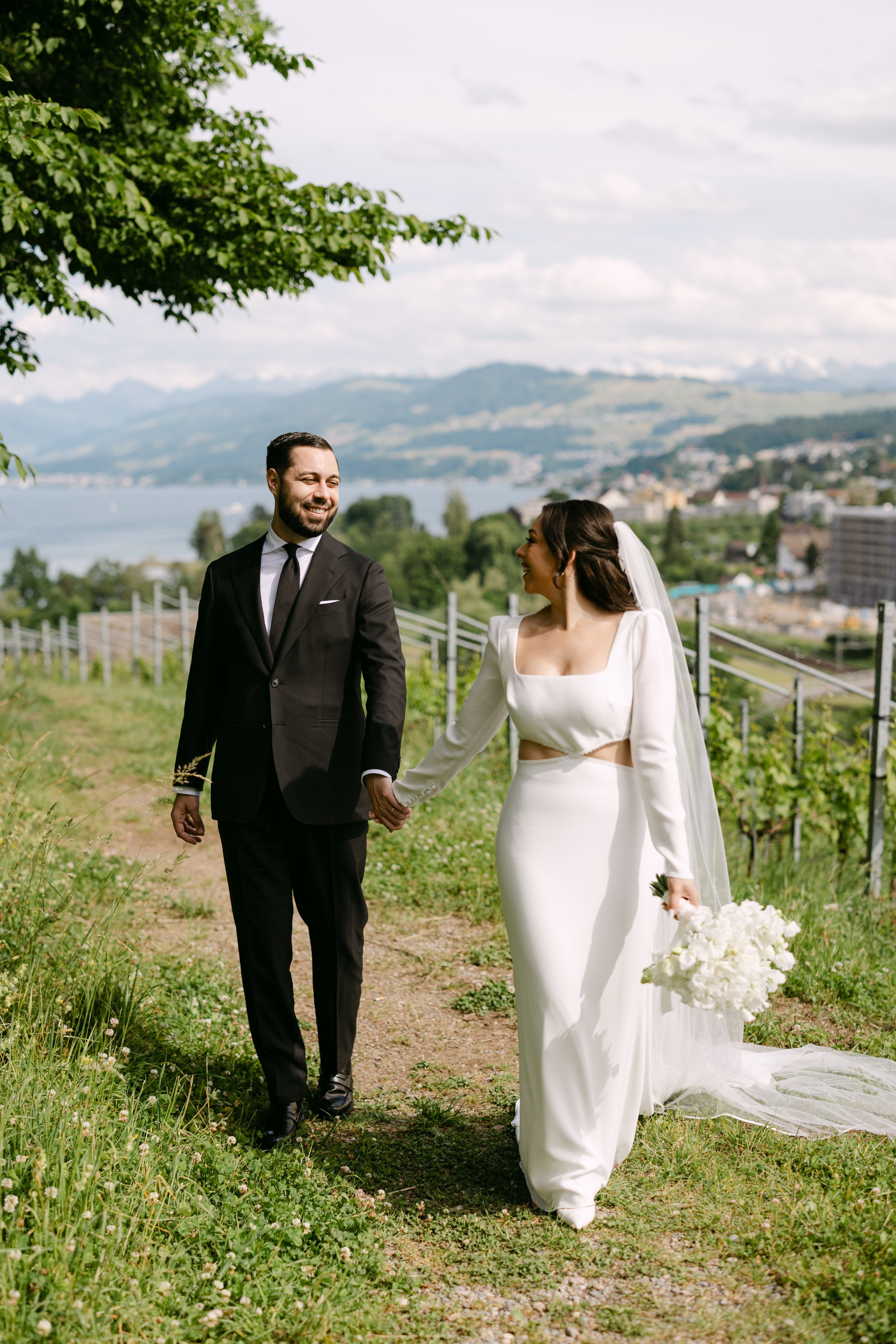 Unvergessliche Hochzeit am Zürichsee: Landgasthof Halbinsel Au. Familien- & Hochzeitsfotografin Schweiz. Valeria Diaz in Zürich und Umgebung