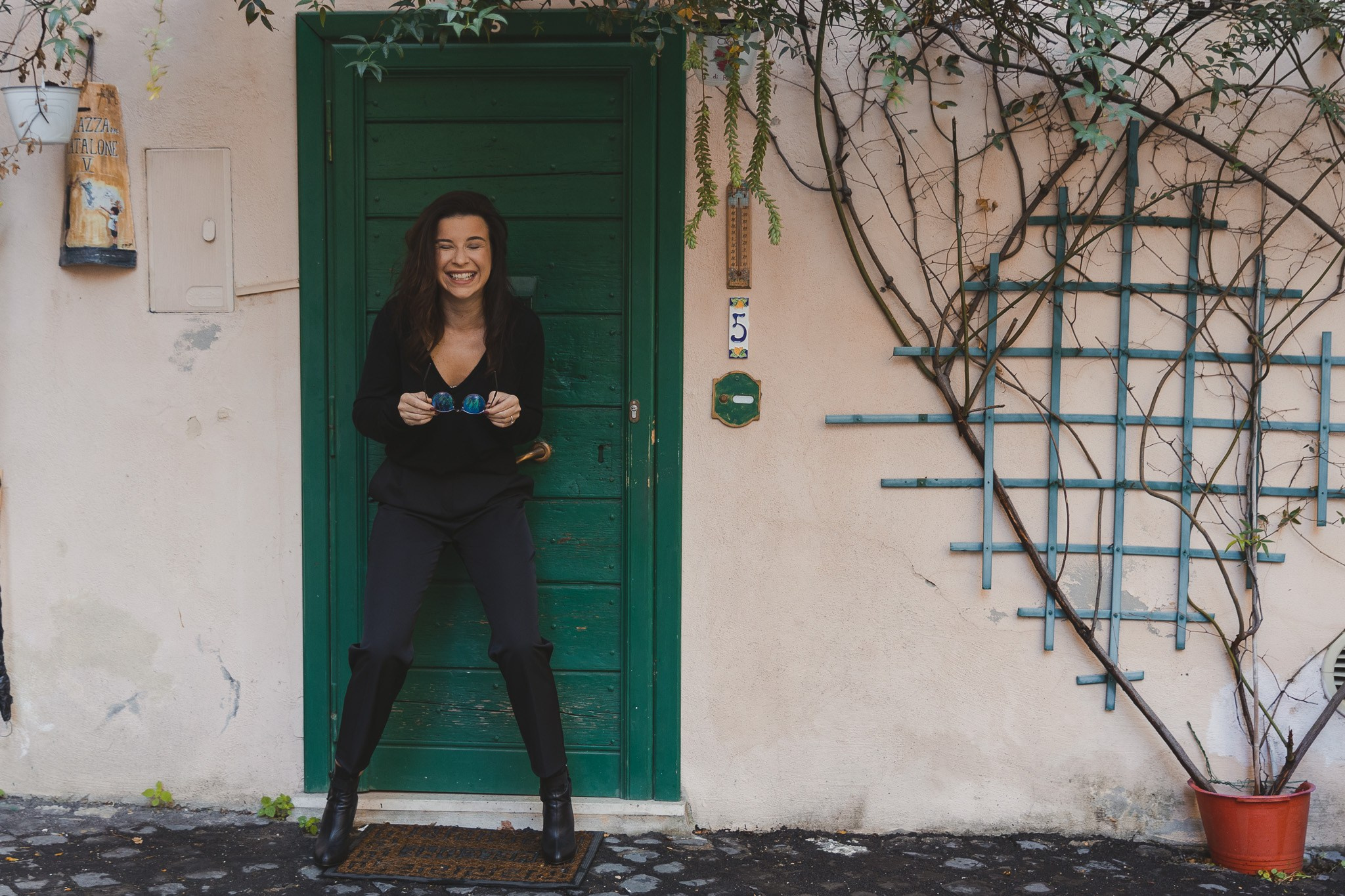 Young Italian Designers. Elizaveta Razumova | Fotografa Cinematica per Love Story, Matrimoni e Ritratti