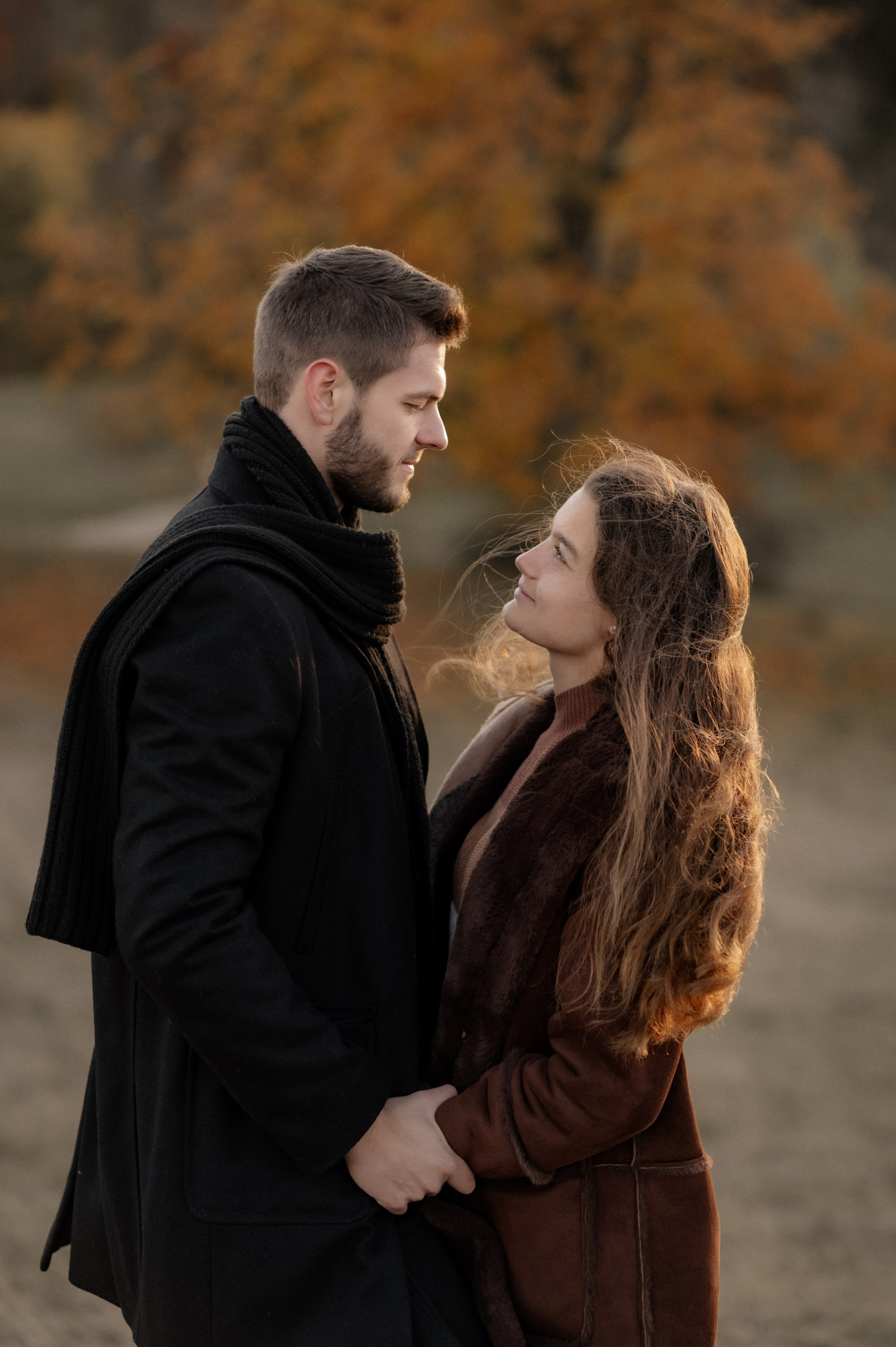 Wenn der Wind flüstert | Paarshooting am Gelben Berg. Photographer in Nuremberg Irina Mehnert from Ansbach
