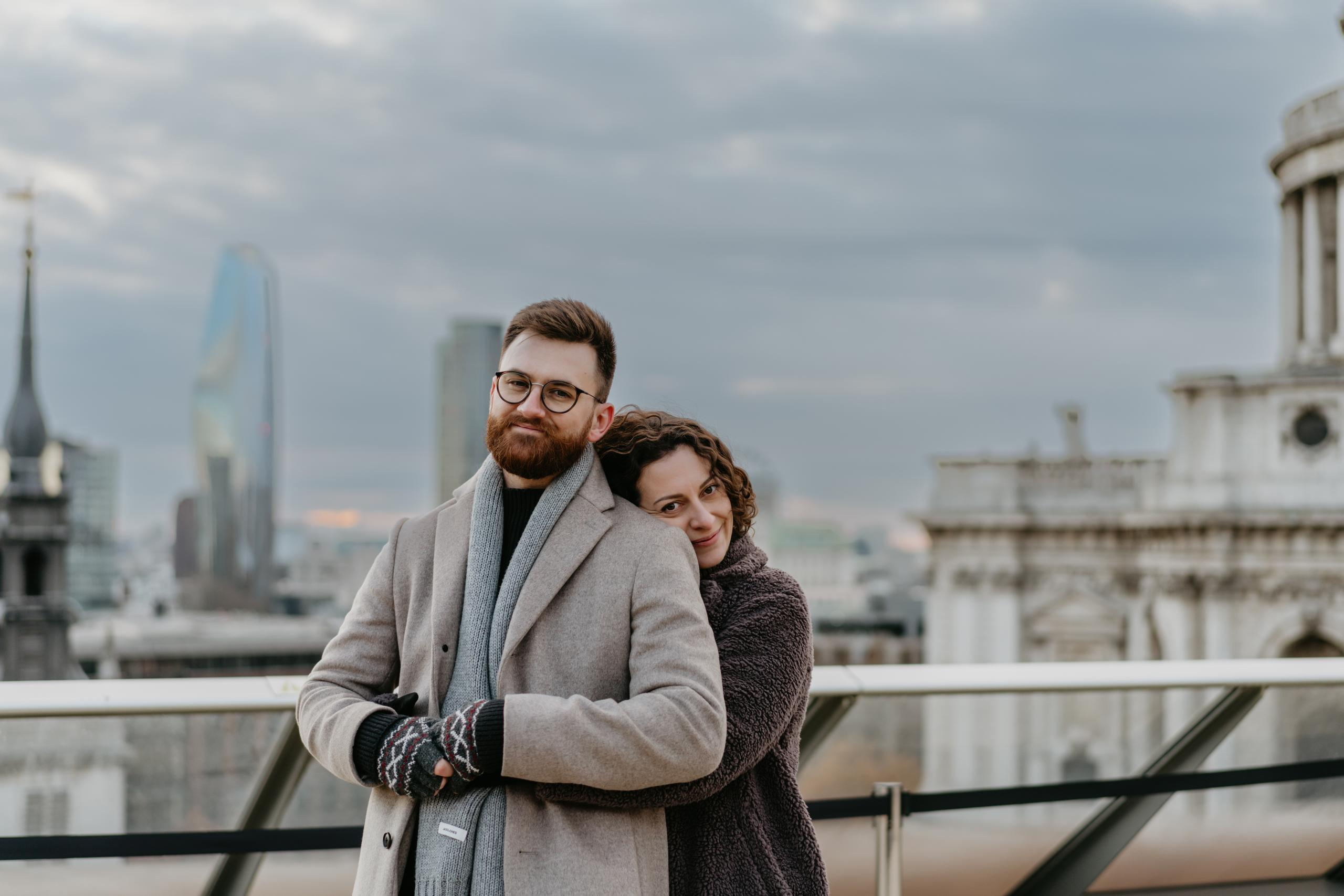 Warm Christmas engagement session in Central London. London portrait and family photographer