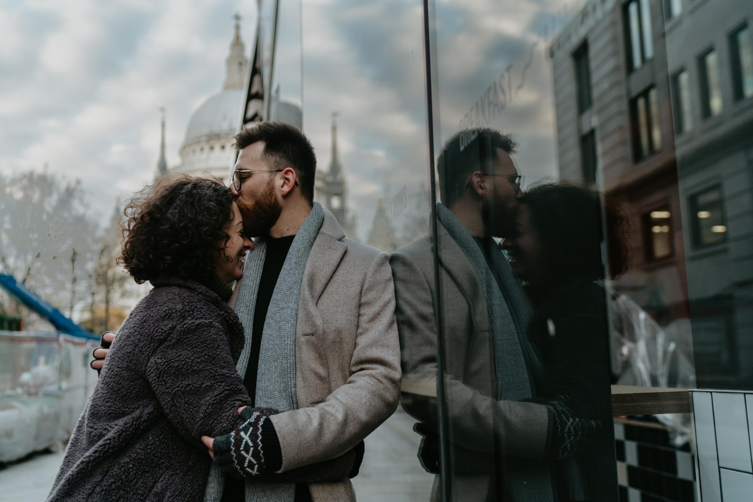 Warm Christmas engagement session in Central London. London portrait and family photographer