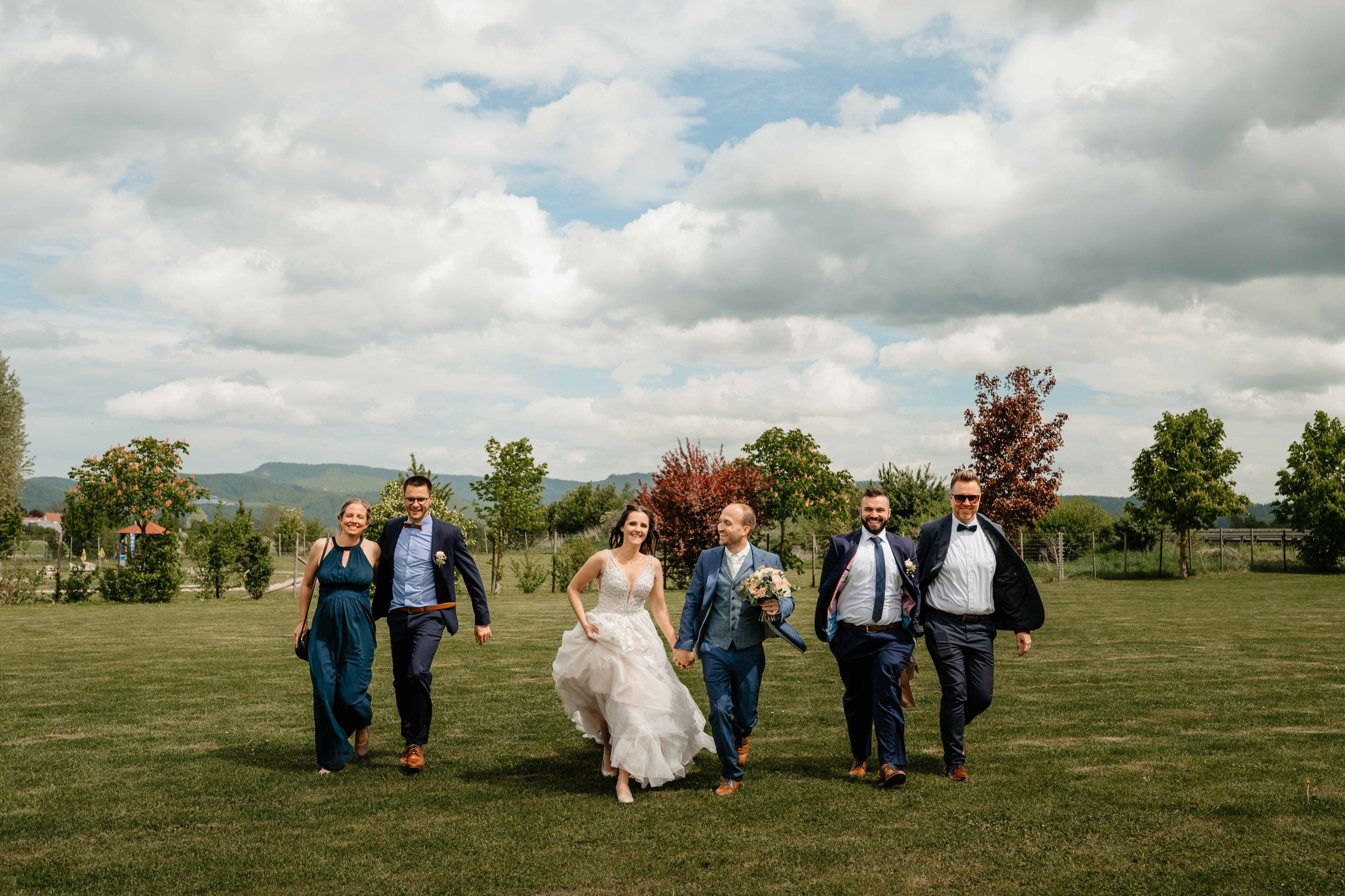 Hochzeit von Karoline & Martin im Hofgut Domäne Hechingen | GentleFrame Hochzeitsfotografie. Authentische, emotionale, zeitlose Hochzeitsfotografie aus Albstadt