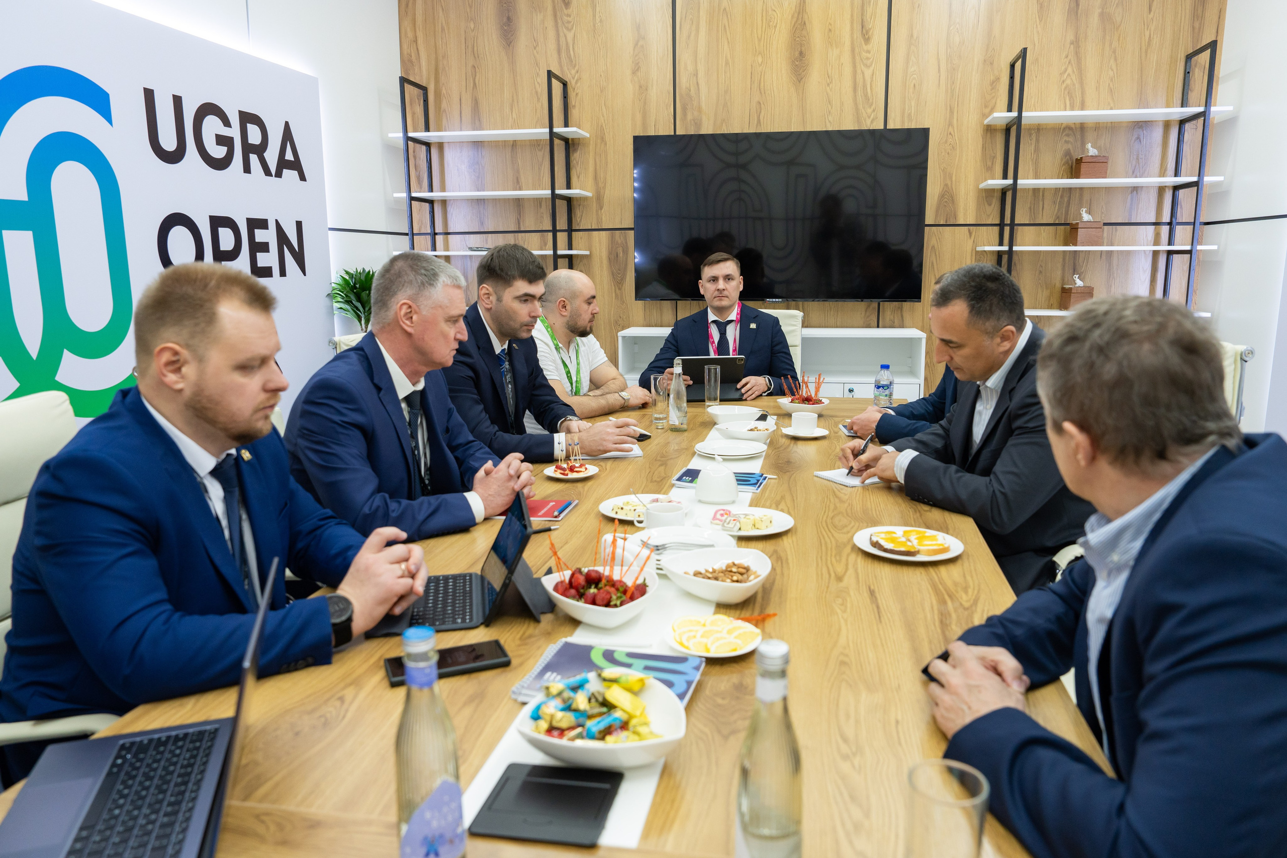 Международная промышленная выставка «ИННОПРОМ. Центральная Азия 2024». Георгий Намазов | Фотограф в Ташкенте