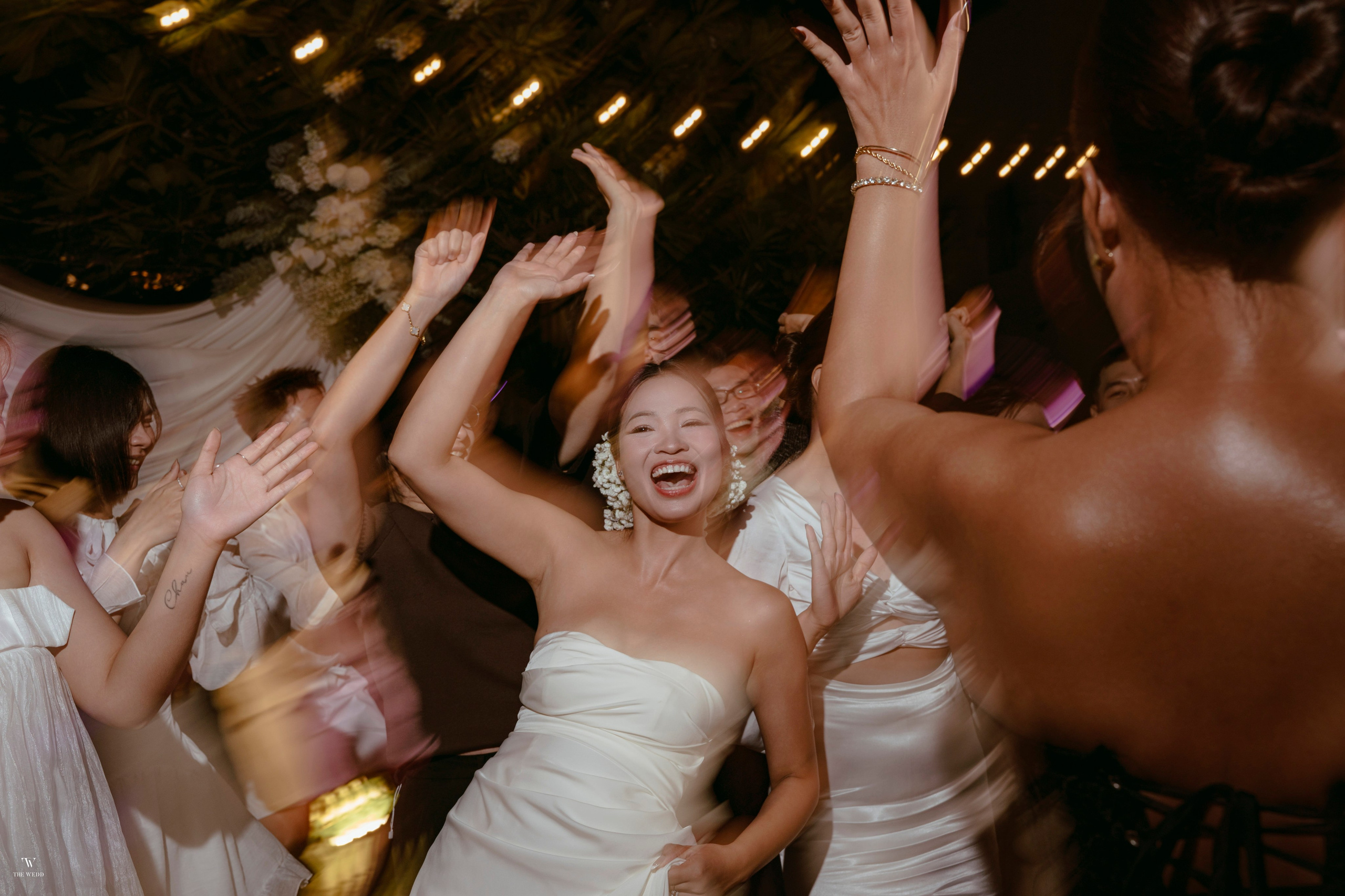 ALEX & NICOLE. WEDDING PHOTOGRAPHER IN VIETNAM