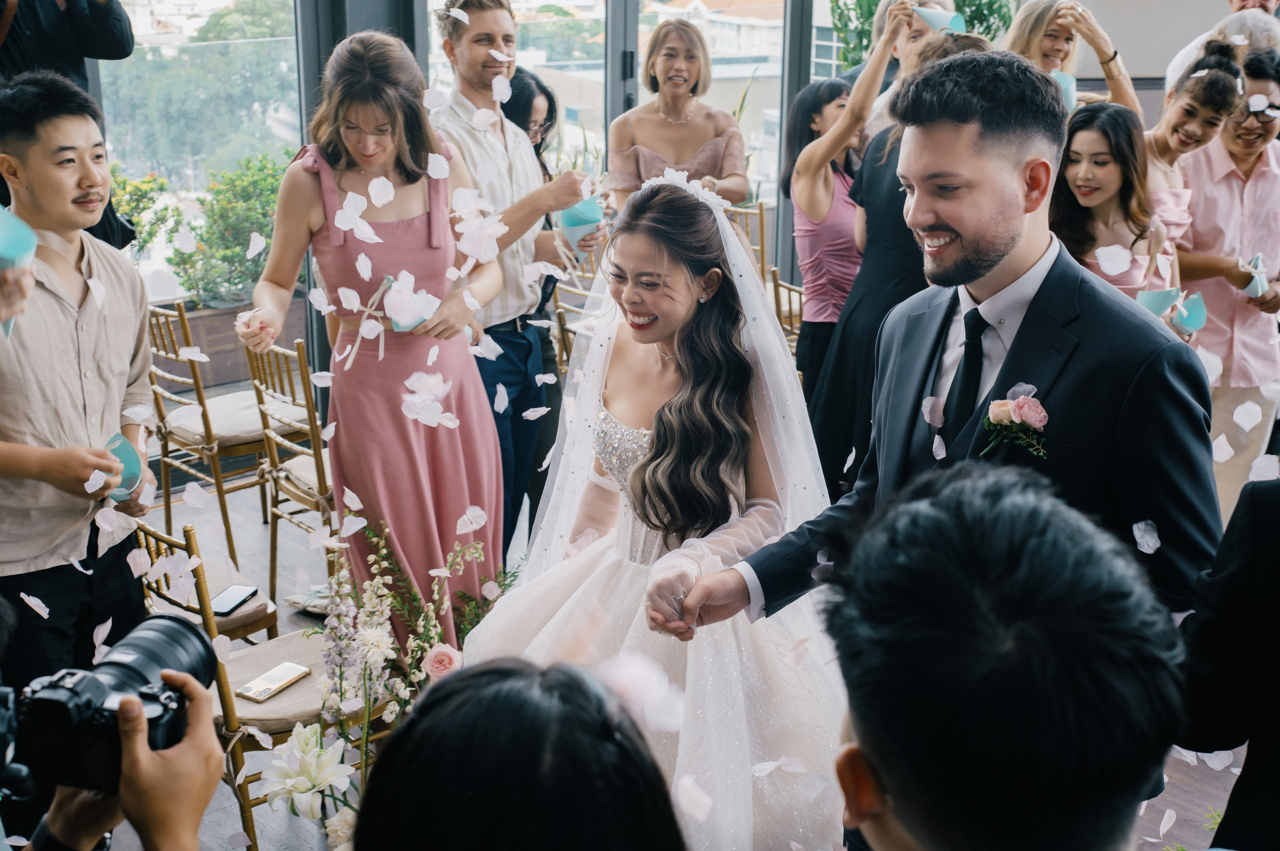 D & K / Wedding Journalism. Nhiếp ảnh gia đám cưới hàng đầu tại Thành Phố Hồ Chí Minh