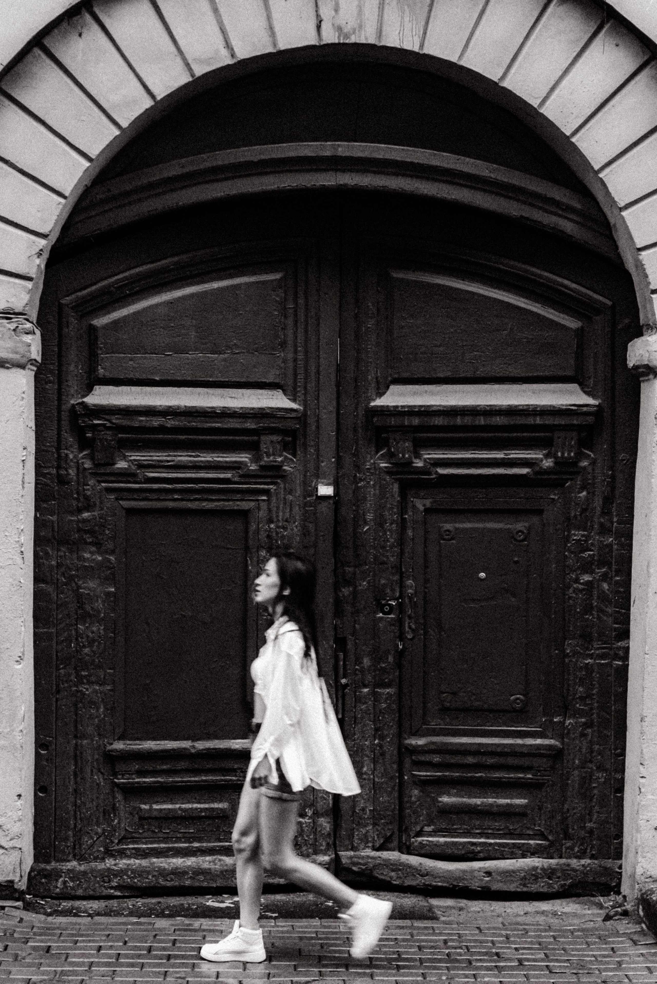 Walking in the rain. M Atelier | Art Portraits