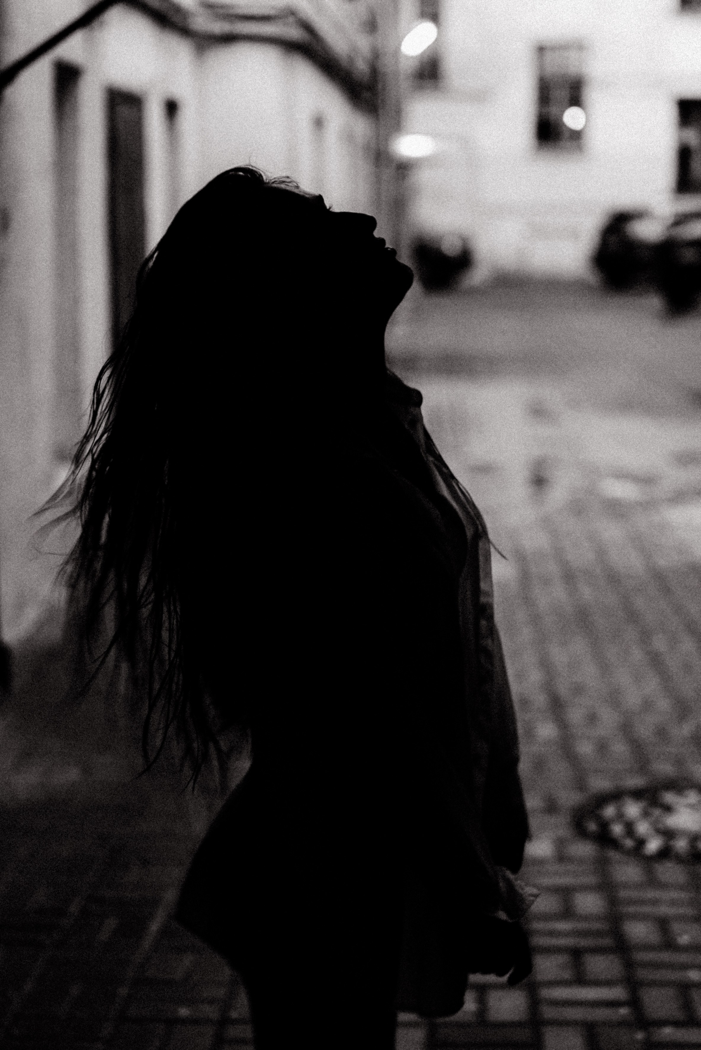 Walking in the rain. M Atelier | Art Portraits