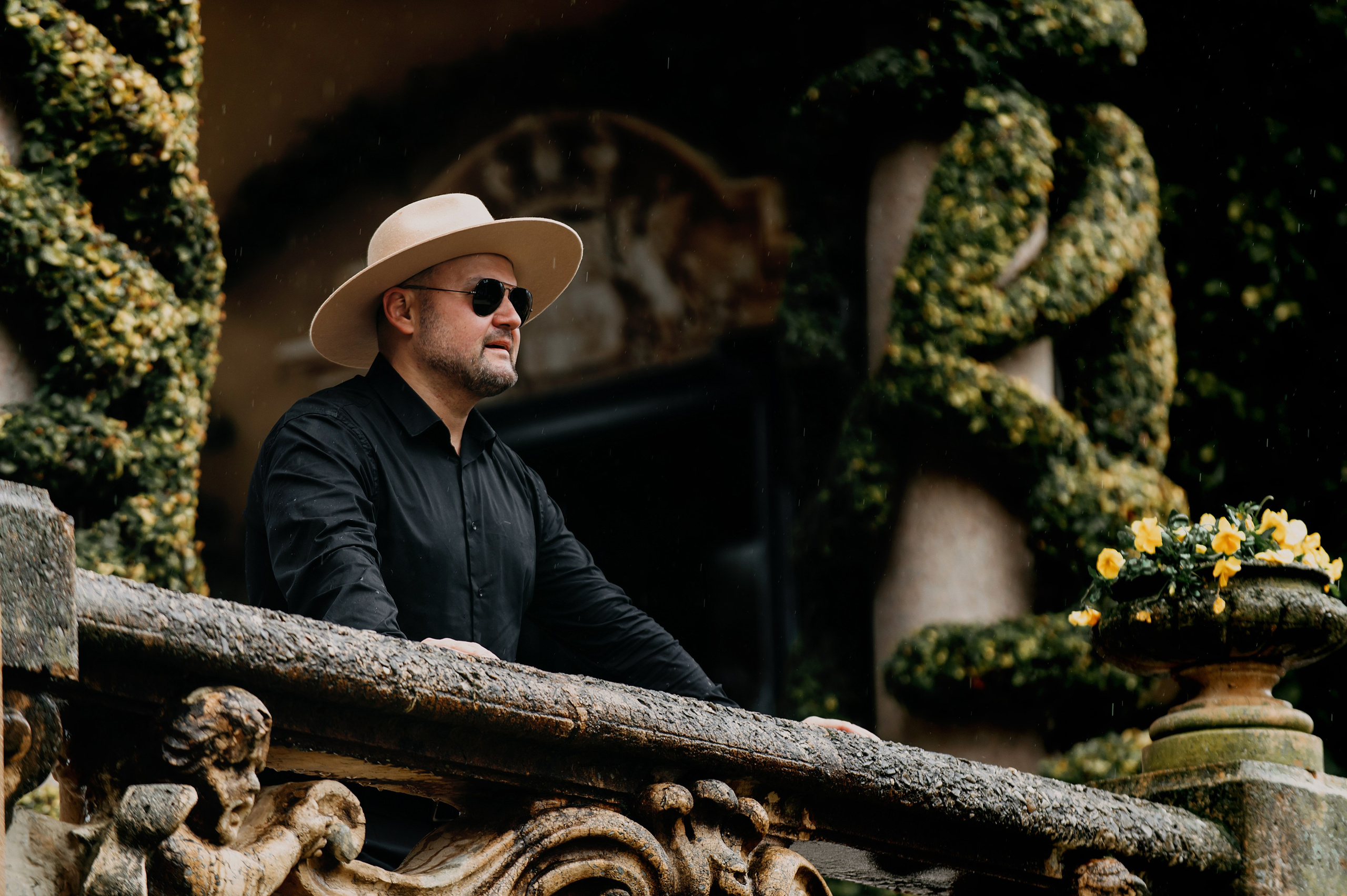 Como Evghenii. Wedding photographer from Moldova Alexey Chipchiu