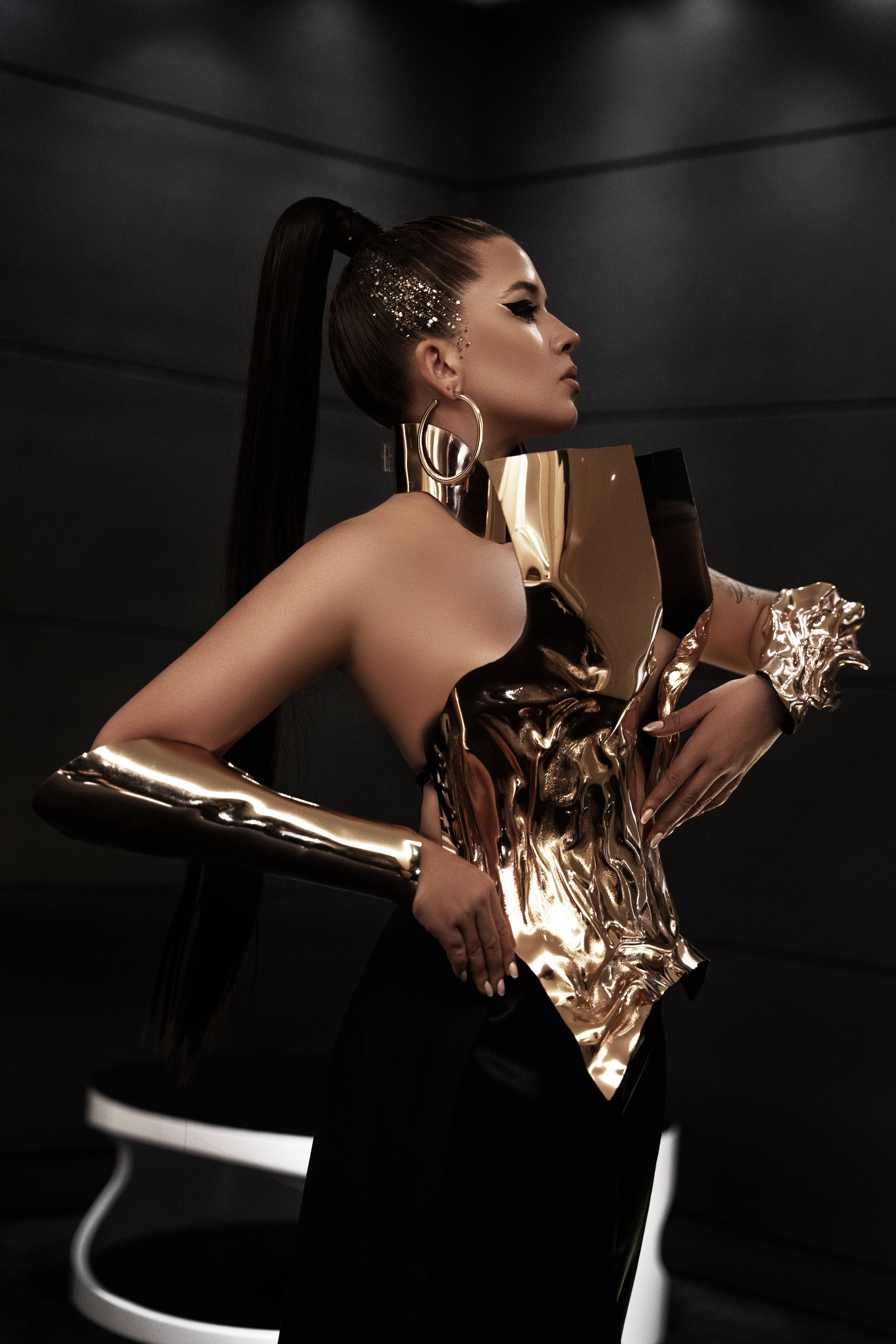 PORTRAIT. Photo and video production. Editing & retouching services. Training