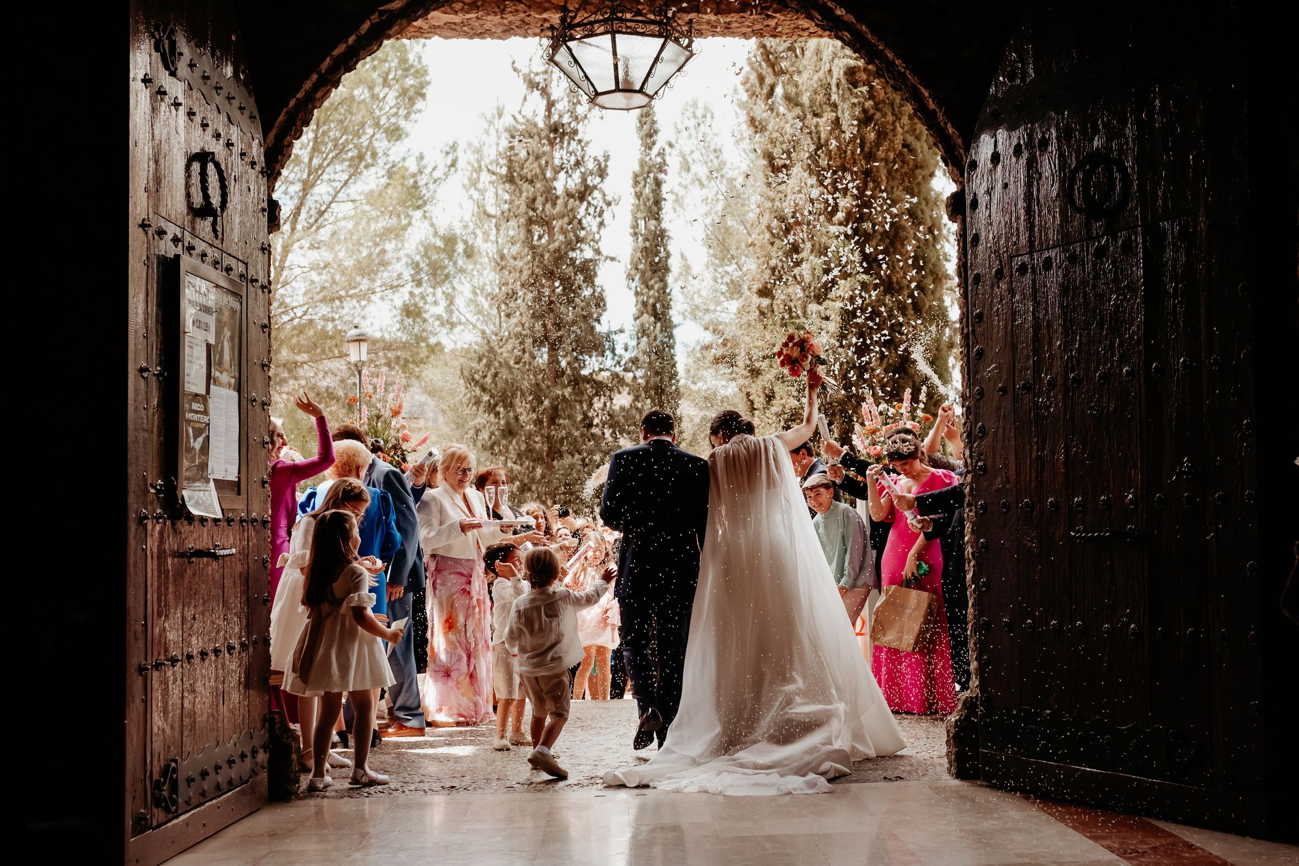 Boda en el Santuario de la Esperanza y Finca La Industrial | Santi y Rafa. Fotógrafo de bodas en Alicante | Ramoné Fotografía