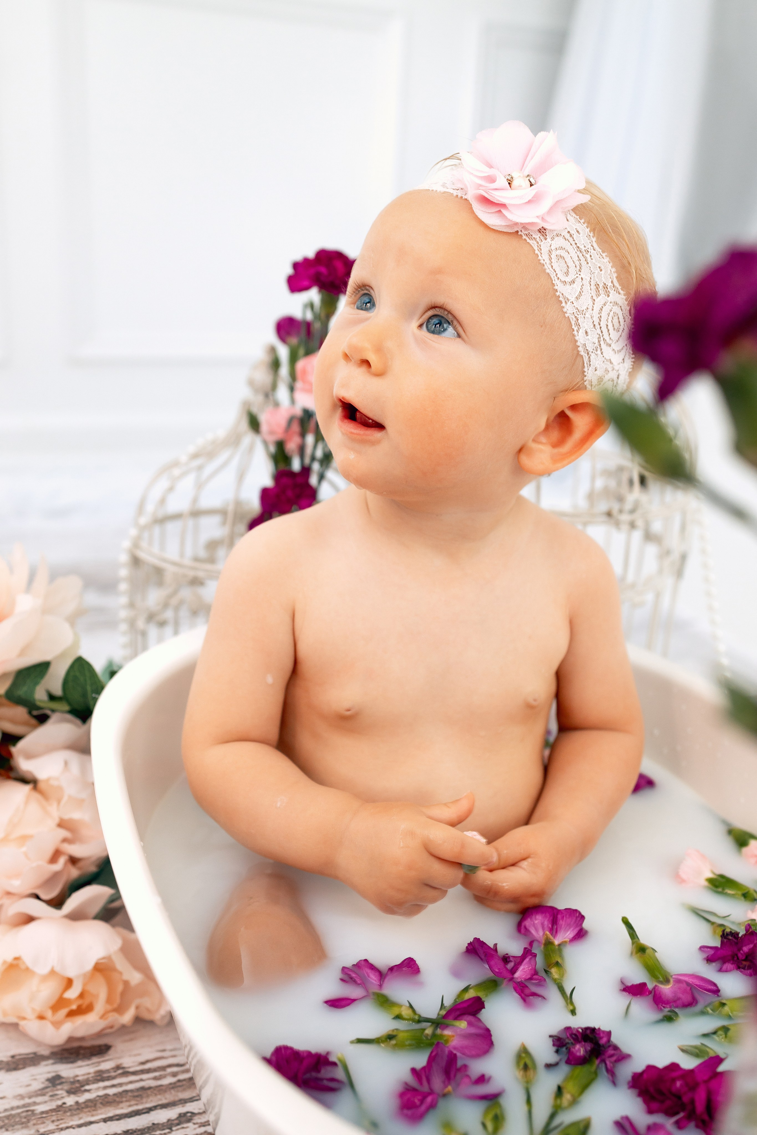 Milk bath. Anaeliseevaphoto.com