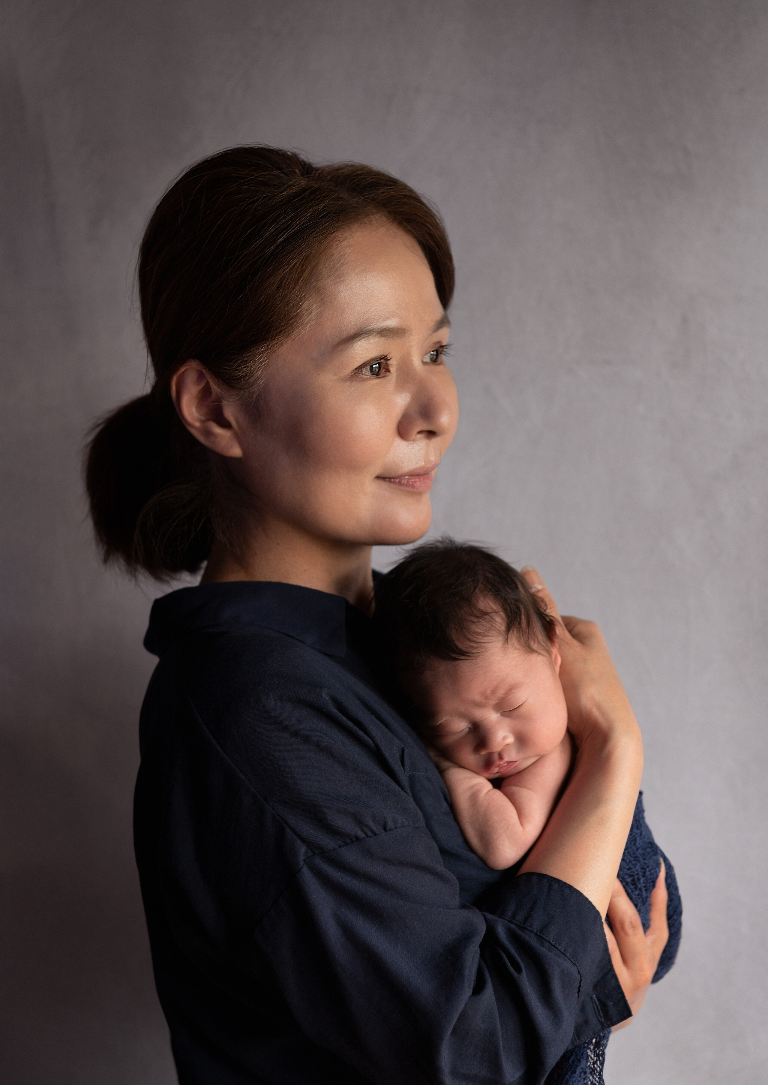おばあちゃんと赤ちゃん　カメラマン　写真家　八王子カメラマン　八王子写真家　家族写真　集合写真　おじいちゃんと赤ちゃん