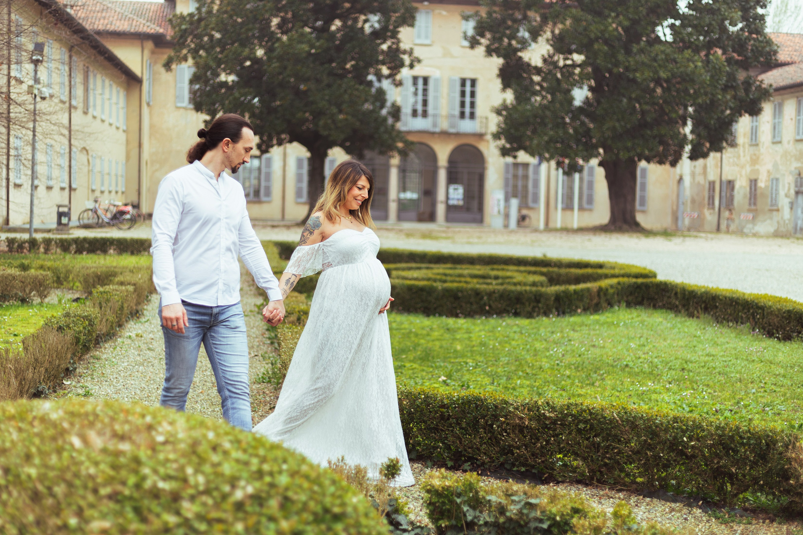 Maternity photosessions Milano and lake Como Bellagio. Wedding and elopement photographer Italy Tuscany Como Milan Pavia Marija Galaka