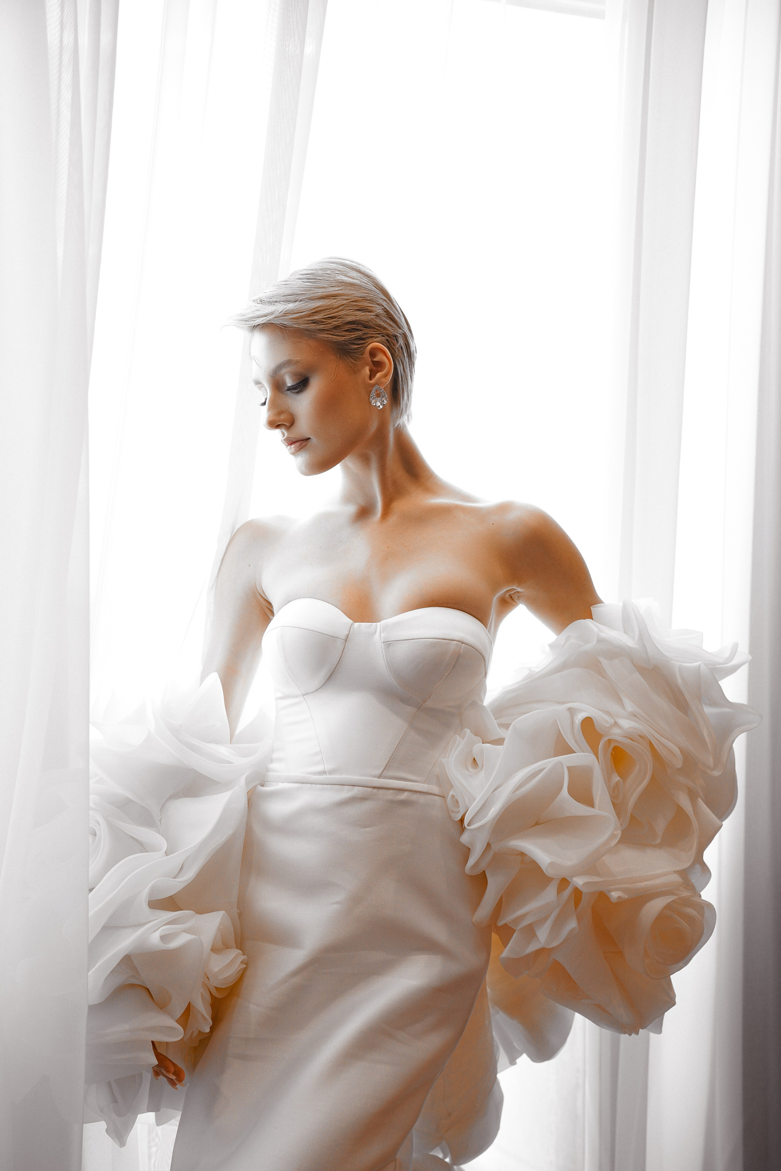 Николь Амир