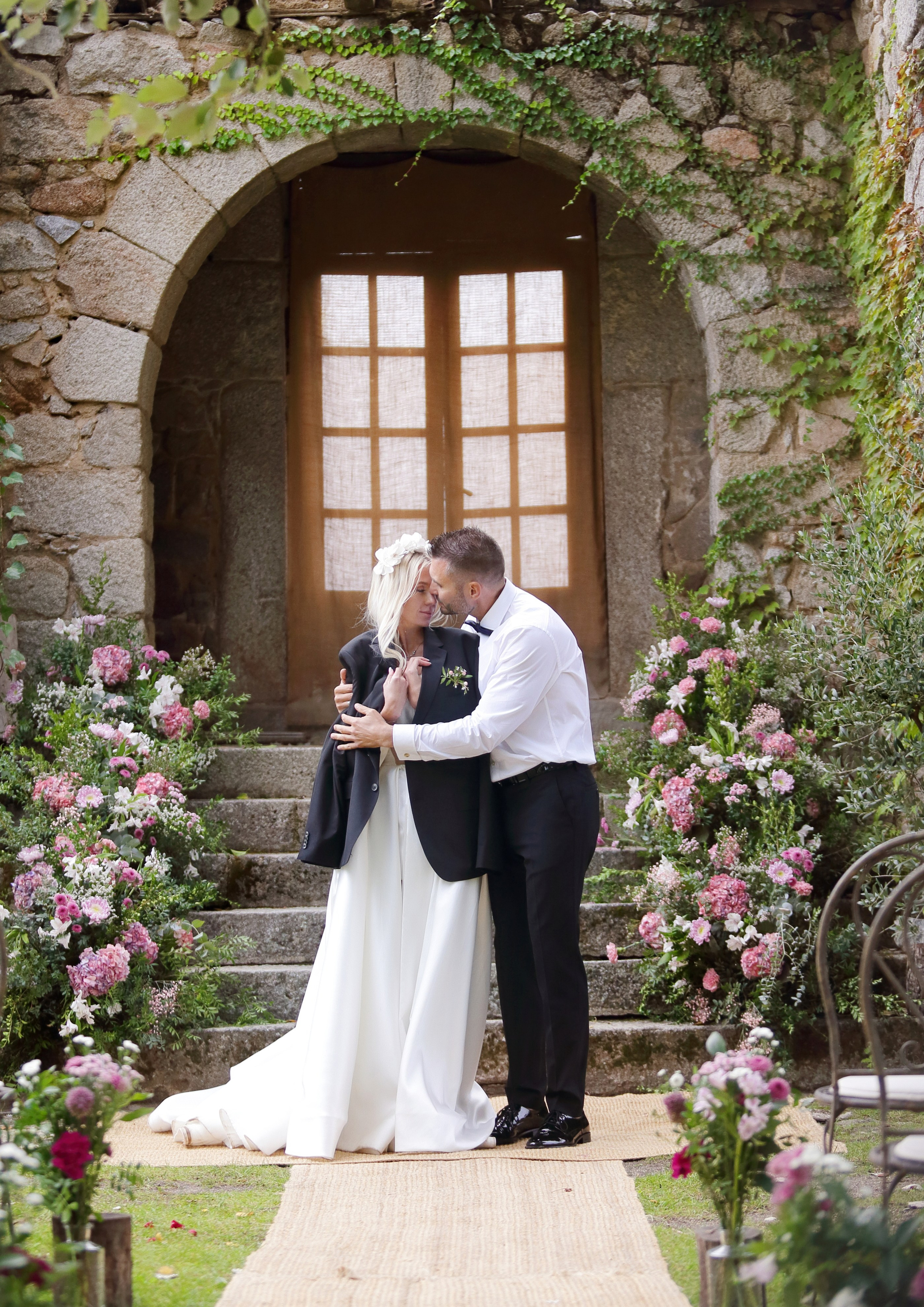 Madrid. Finca El Gasco. Luxury wedding, portrait, family photographer over Europe