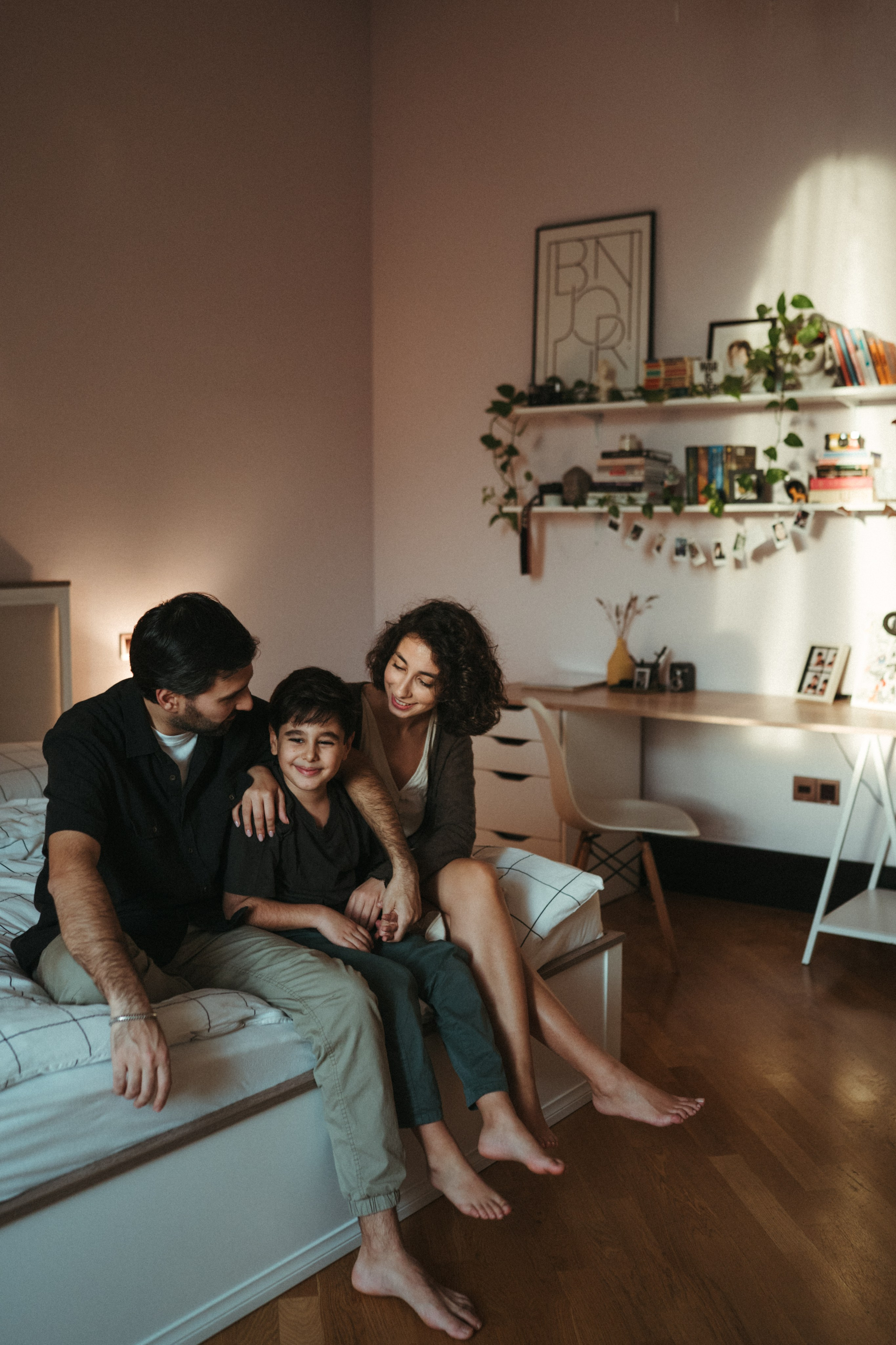 Seyrana, Raul and Rauf. Family photographer in Saudi Arabia