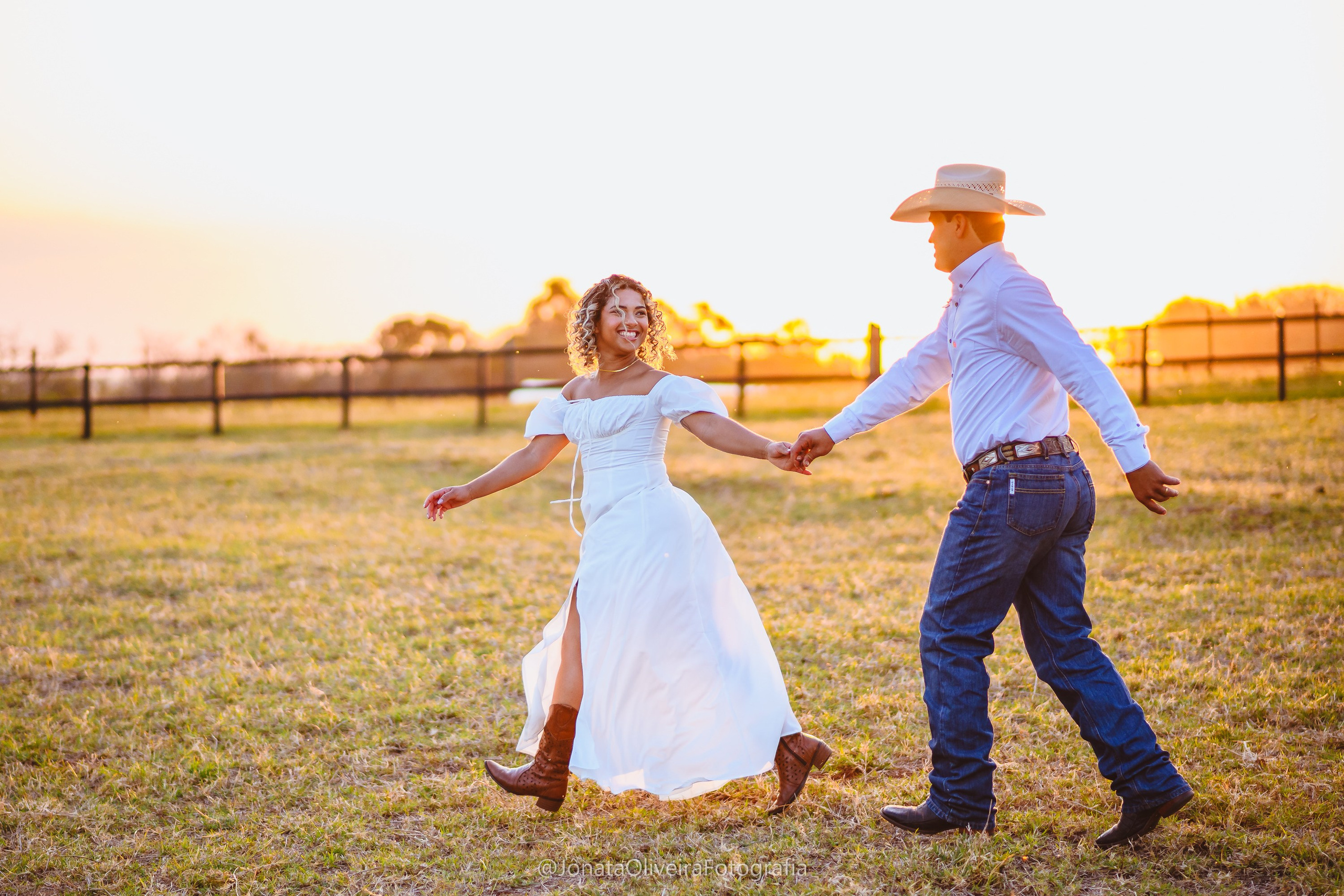 Pre Wedding Luérica e Vinicius. Fotografia de casamentos e ensaios em avaré Jônata Oliveira