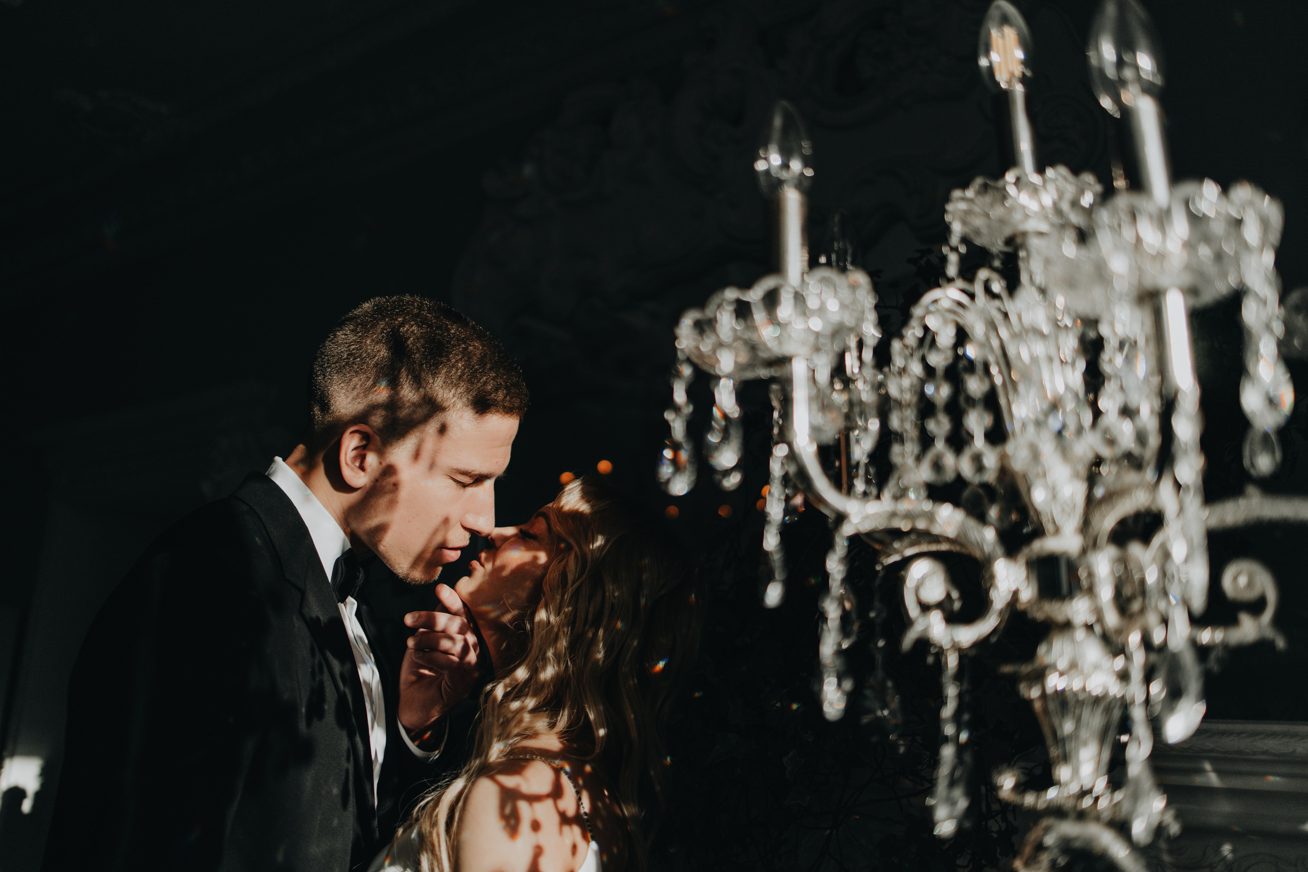 Christmas Wedding Photography in Portland, Seattle, Bend & Oregon Coast | Georgy Shishkin. Capturing Love in the Heart of the Pacific Northwes