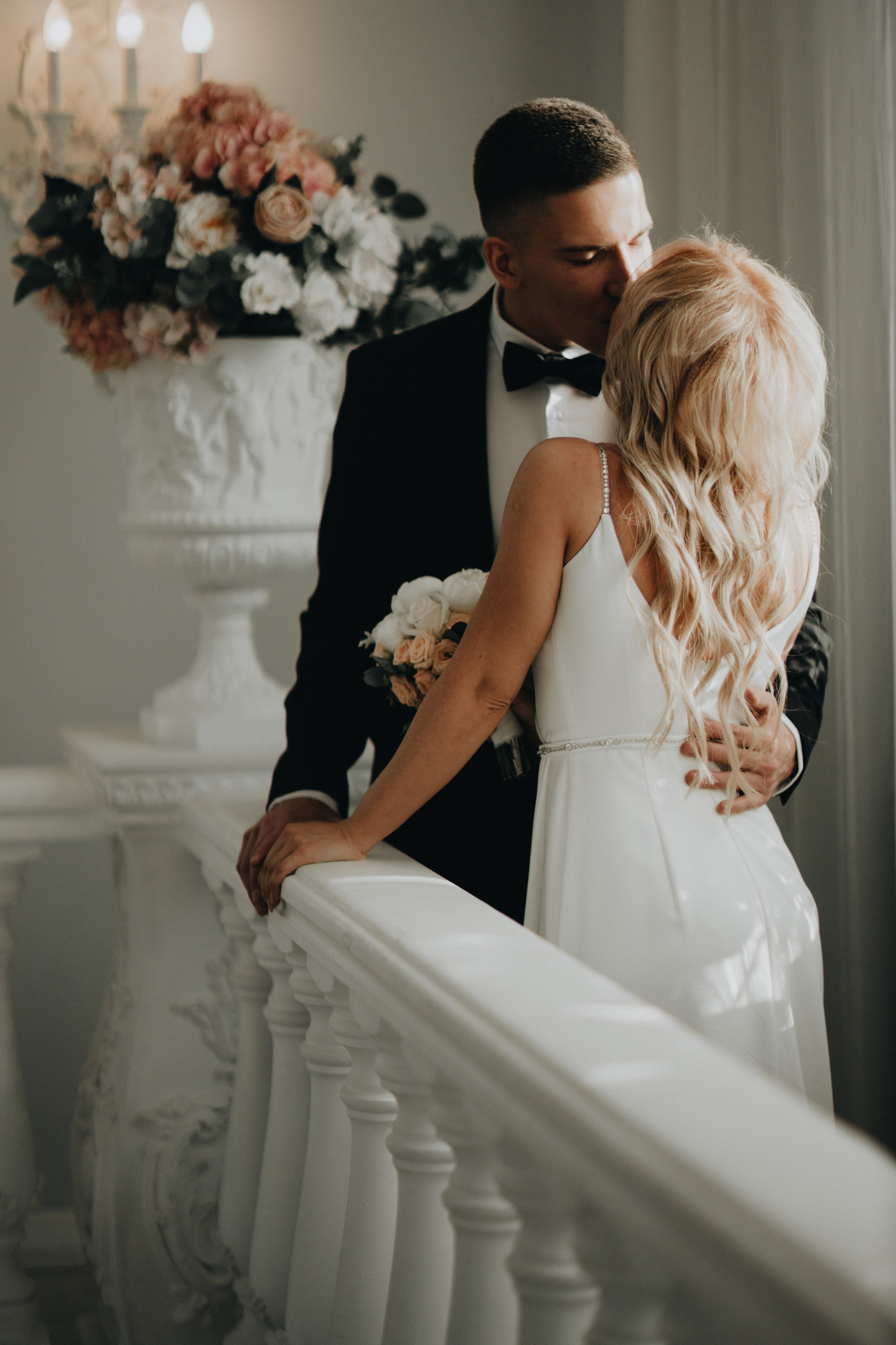 Christmas Wedding Photography in Portland, Seattle, Bend & Oregon Coast | Georgy Shishkin. Capturing Love in the Heart of the Pacific Northwes