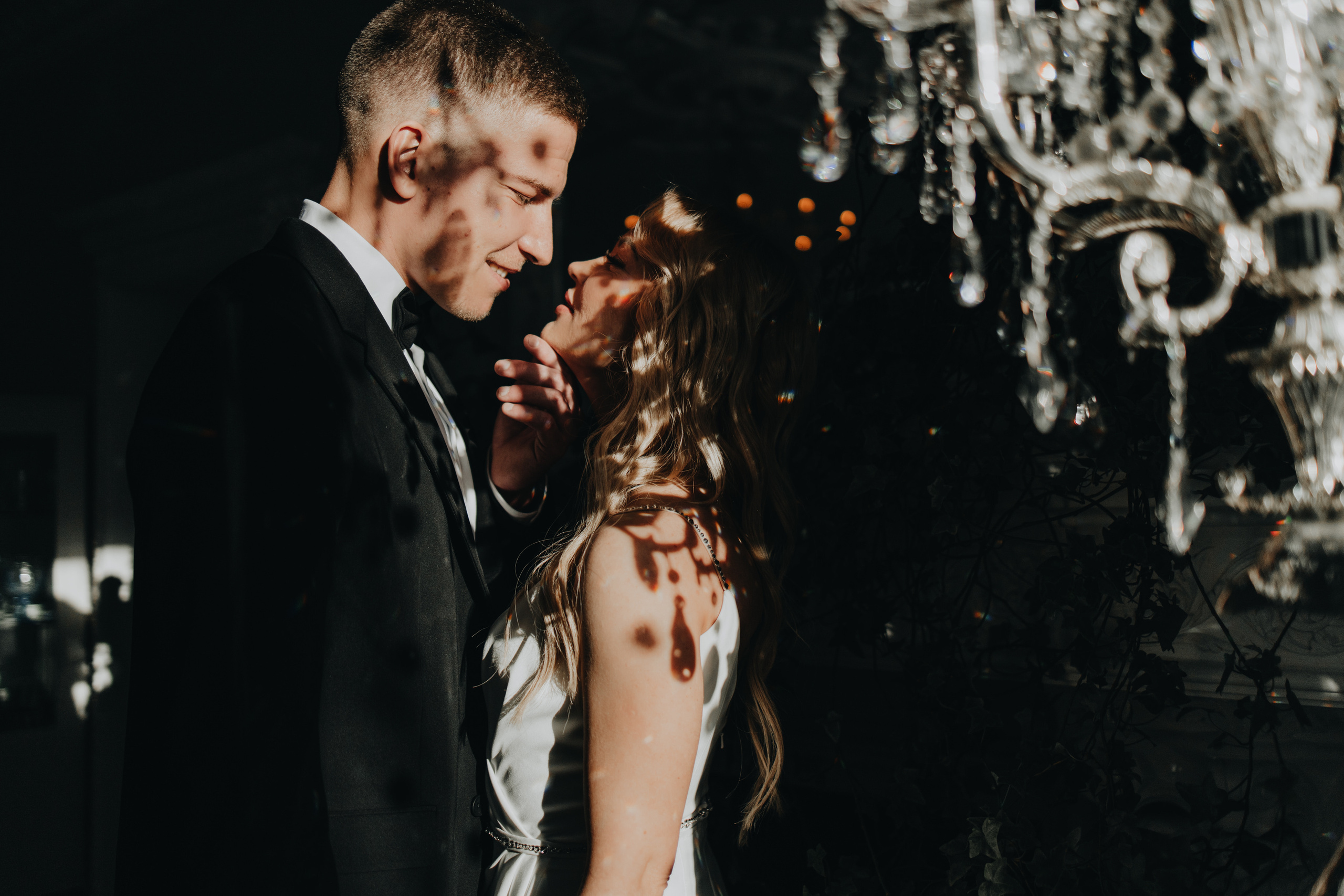 Christmas Wedding Photography in Portland, Seattle, Bend & Oregon Coast | Georgy Shishkin. Capturing Love in the Heart of the Pacific Northwes