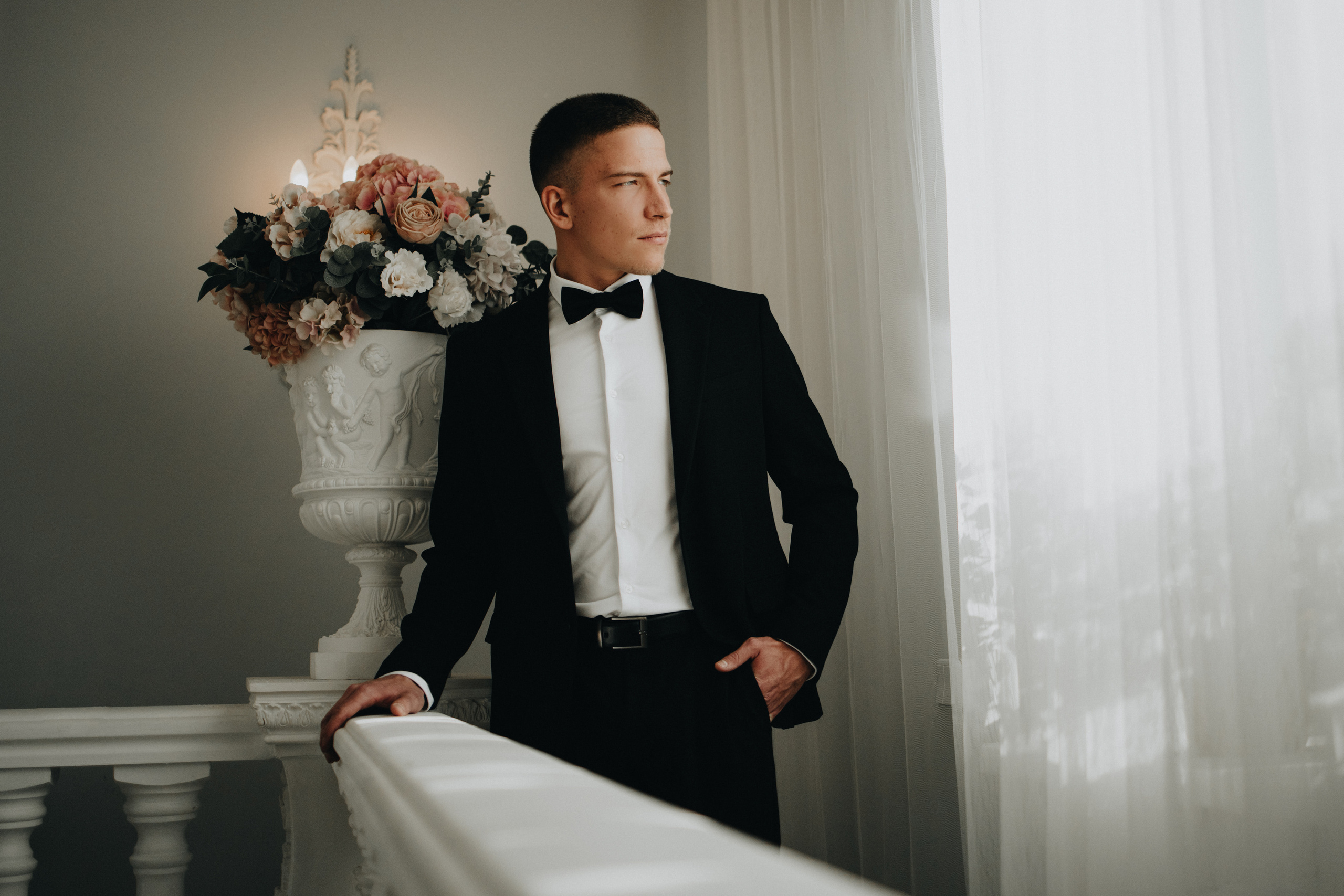 Christmas Wedding Photography in Portland, Seattle, Bend & Oregon Coast | Georgy Shishkin. Capturing Love in the Heart of the Pacific Northwes