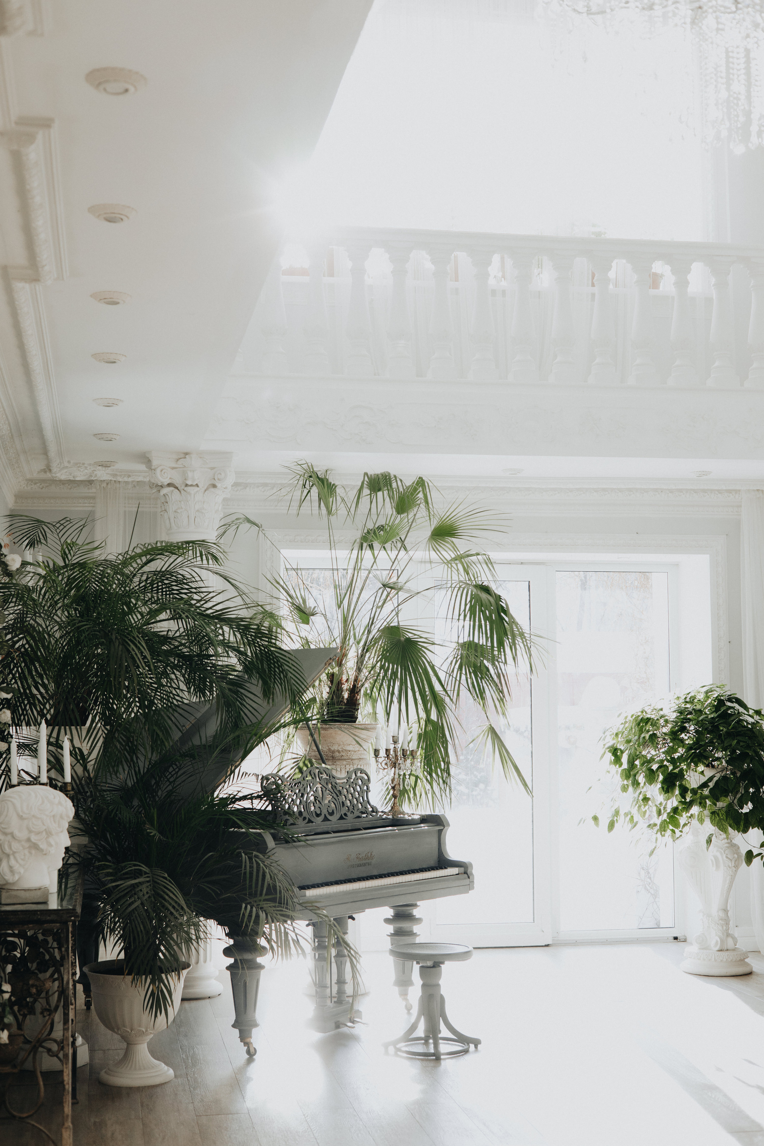 Christmas Wedding Photography in Portland, Seattle, Bend & Oregon Coast | Georgy Shishkin. Capturing Love in the Heart of the Pacific Northwes