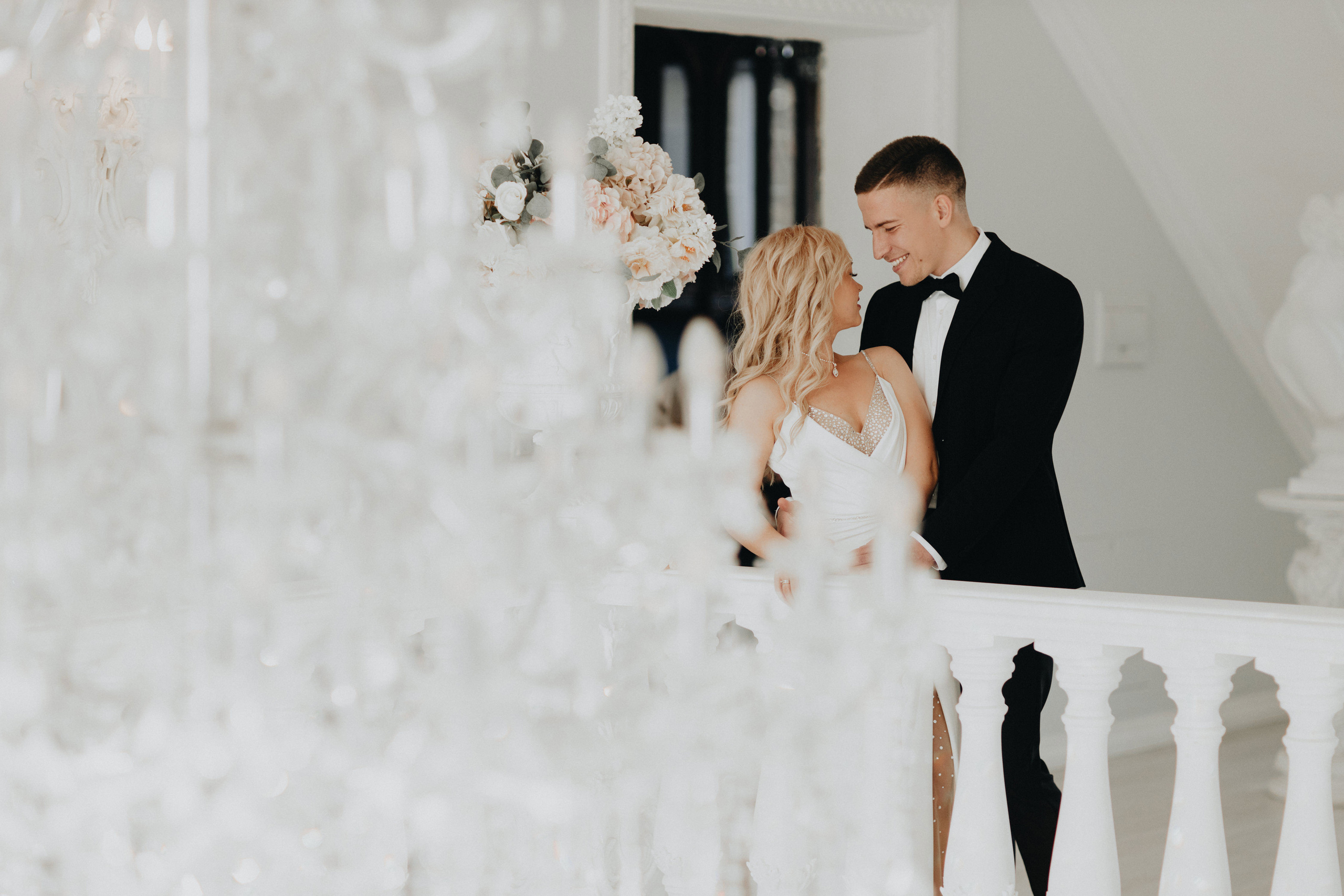 Christmas Wedding Photography in Portland, Seattle, Bend & Oregon Coast | Georgy Shishkin. Capturing Love in the Heart of the Pacific Northwes