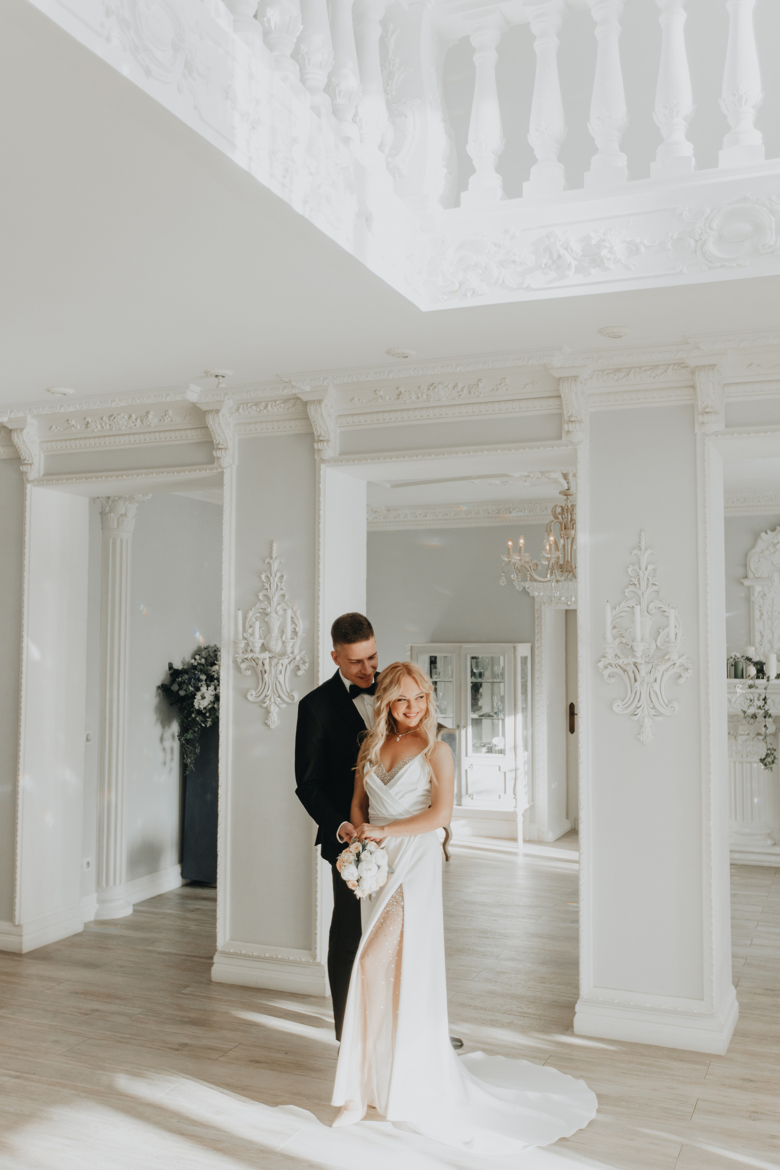 Christmas Wedding Photography in Portland, Seattle, Bend & Oregon Coast | Georgy Shishkin. Capturing Love in the Heart of the Pacific Northwes