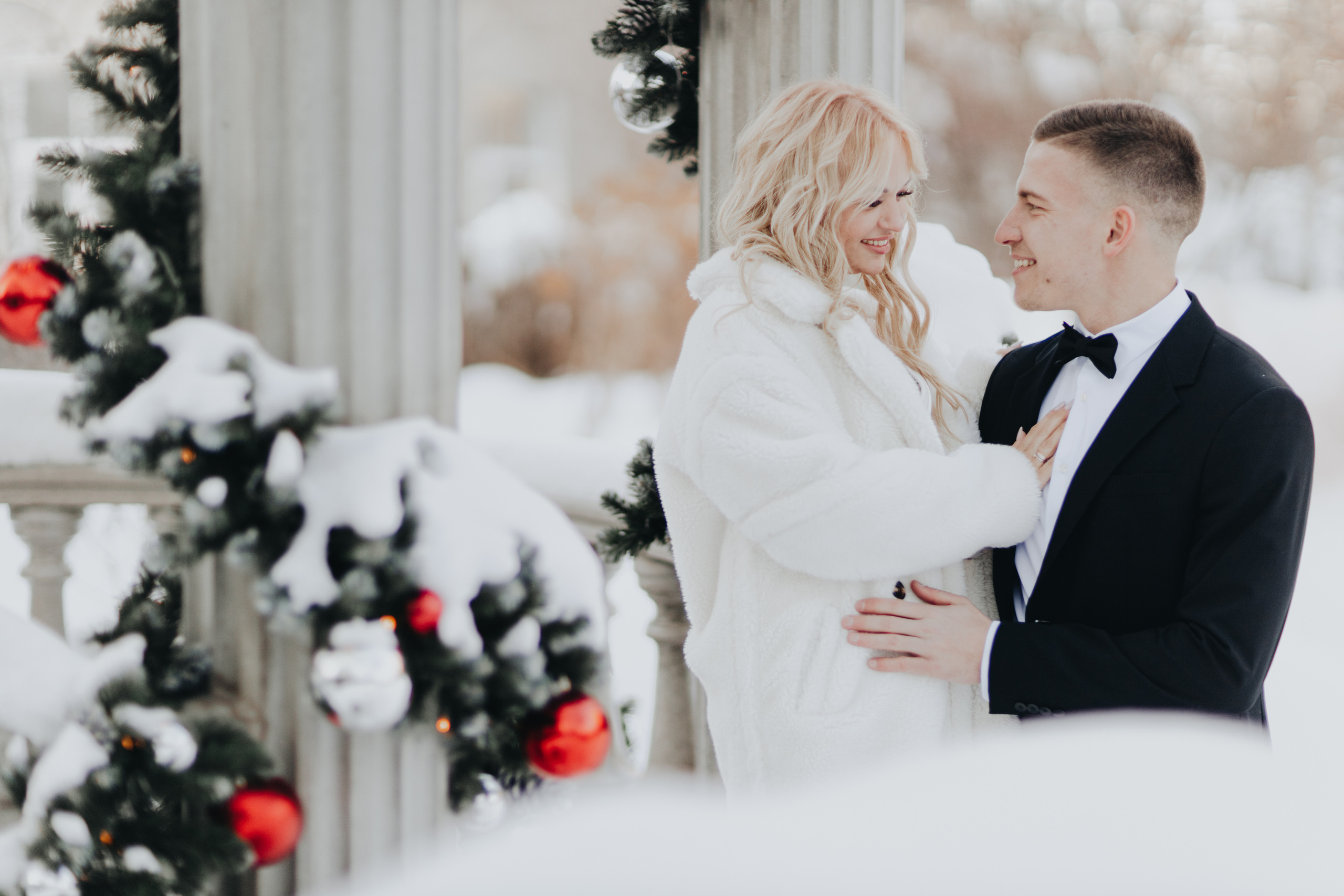 Christmas Wedding Photography in Portland, Seattle, Bend & Oregon Coast | Georgy Shishkin. Capturing Love in the Heart of the Pacific Northwes