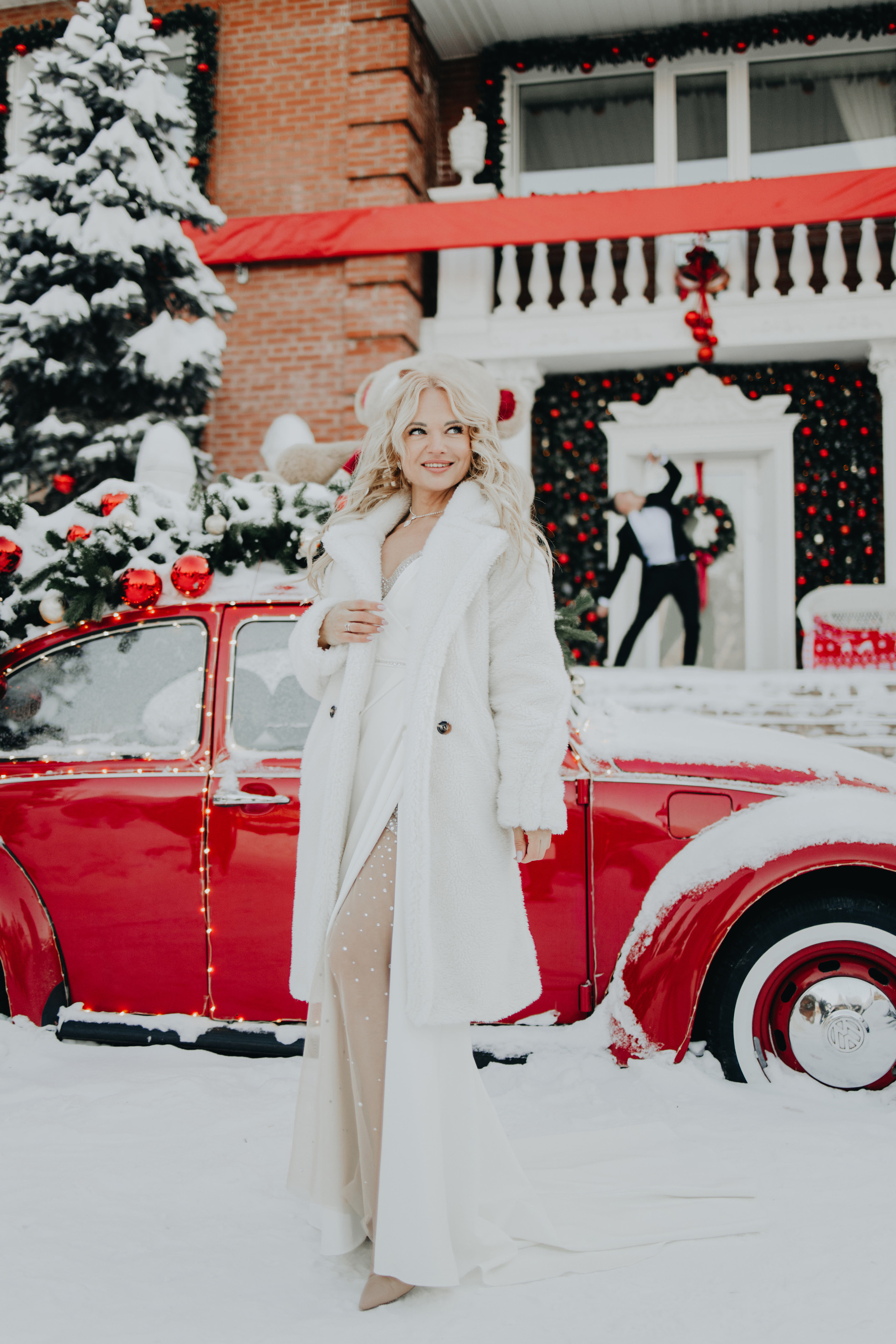 Christmas Wedding Photography in Portland, Seattle, Bend & Oregon Coast | Georgy Shishkin. Capturing Love in the Heart of the Pacific Northwes