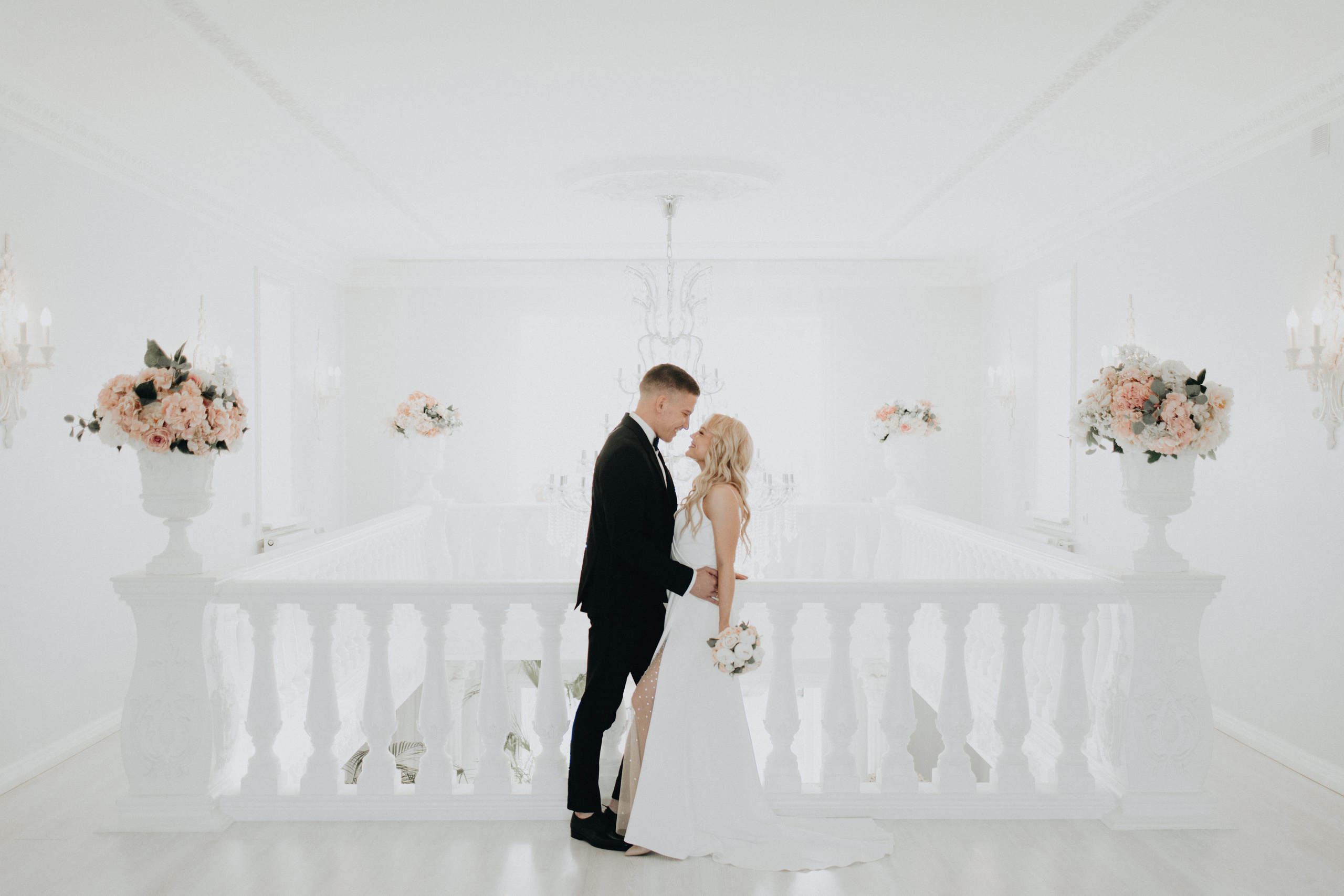 Christmas Wedding Photography in Portland, Seattle, Bend & Oregon Coast | Georgy Shishkin. Capturing Love in the Heart of the Pacific Northwes