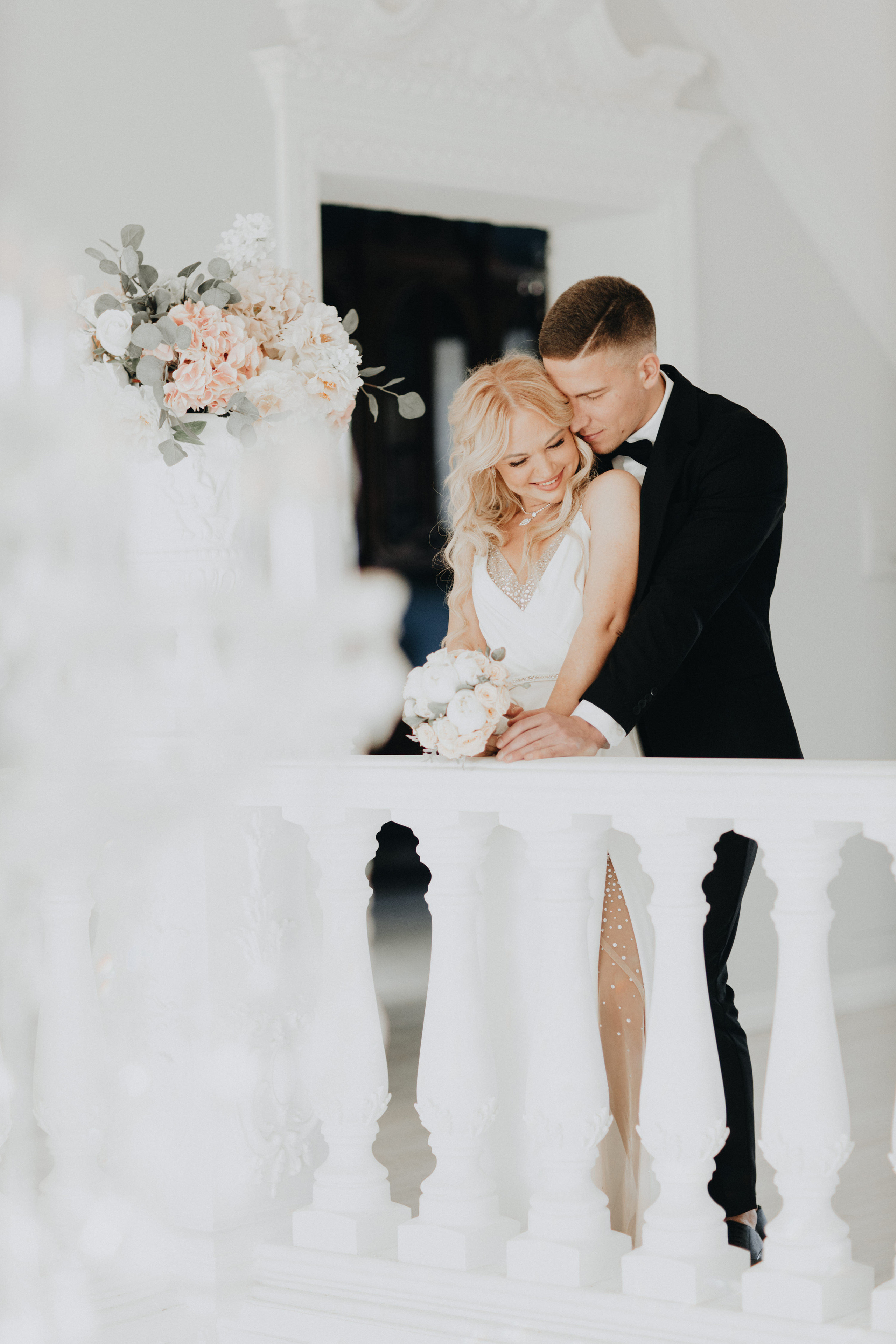 Christmas Wedding Photography in Portland, Seattle, Bend & Oregon Coast | Georgy Shishkin. Capturing Love in the Heart of the Pacific Northwes