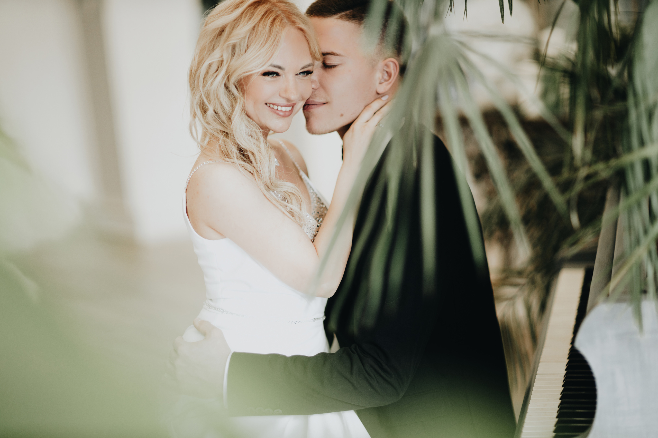 Christmas Wedding Photography in Portland, Seattle, Bend & Oregon Coast | Georgy Shishkin. Capturing Love in the Heart of the Pacific Northwes