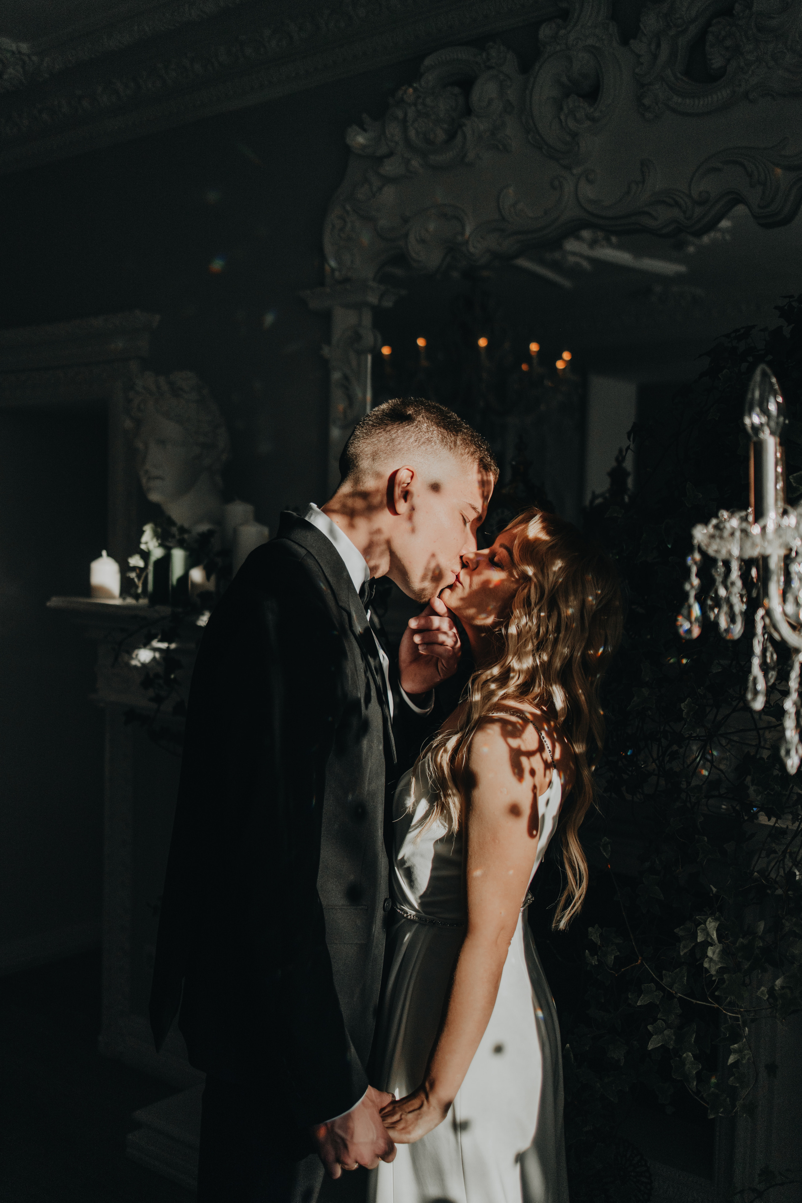 Christmas Wedding Photography in Portland, Seattle, Bend & Oregon Coast | Georgy Shishkin. Capturing Love in the Heart of the Pacific Northwes