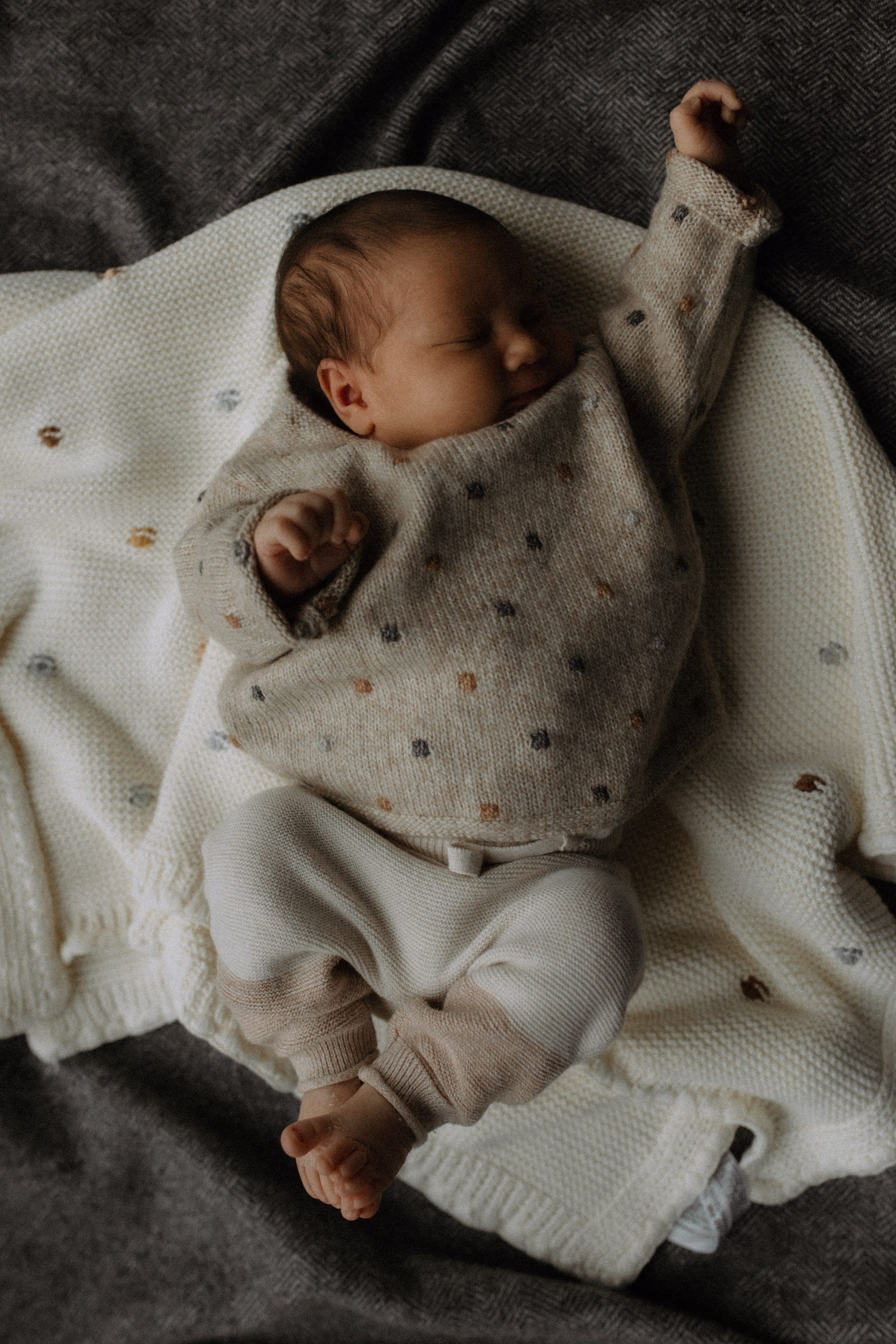 Naujagimio fotosesija | NAMAI. Vestuvių ir šeimų fotografė Lena Bondarenko / belove photo