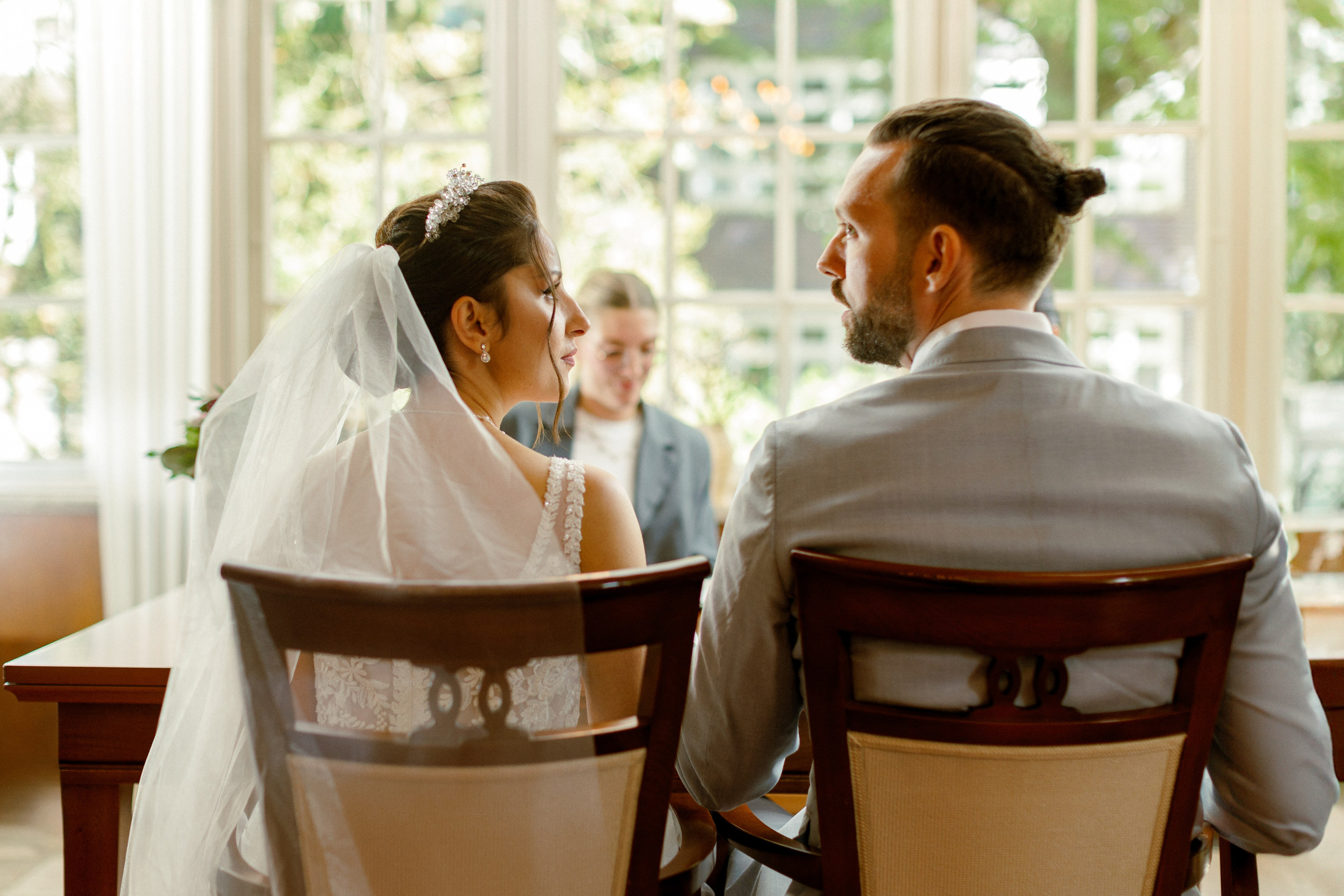 Hochzeitsfotografie in der Weißen Villa Elmshorn | Historischer Charme in Schleswig-Holstein. Hochzeitsfotograf und Hochzeitsvideograf aus Hamburg | Roka21Film