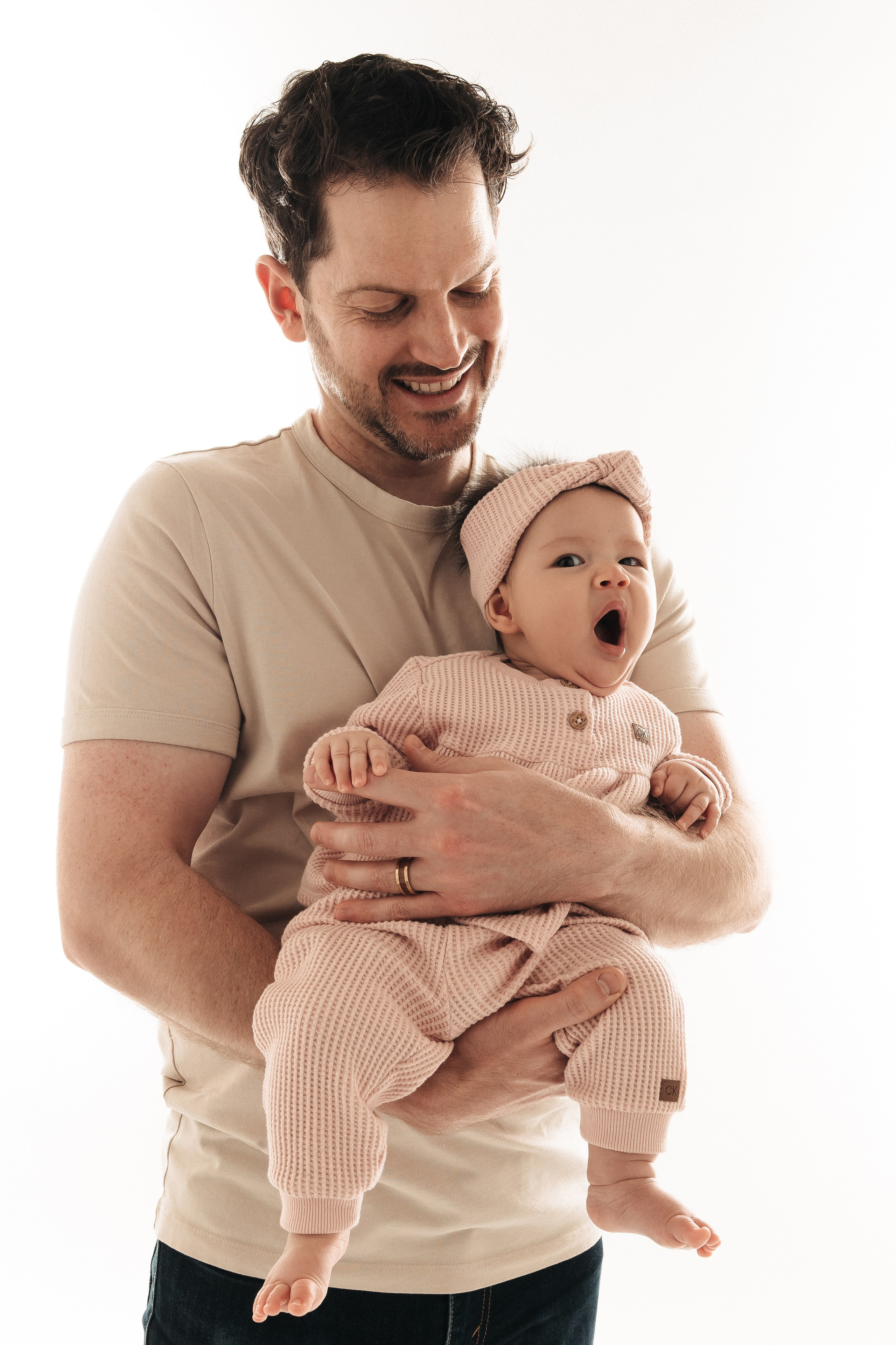 Lifestyle newborn. Los Angeles maternity, boudoir and family photographer