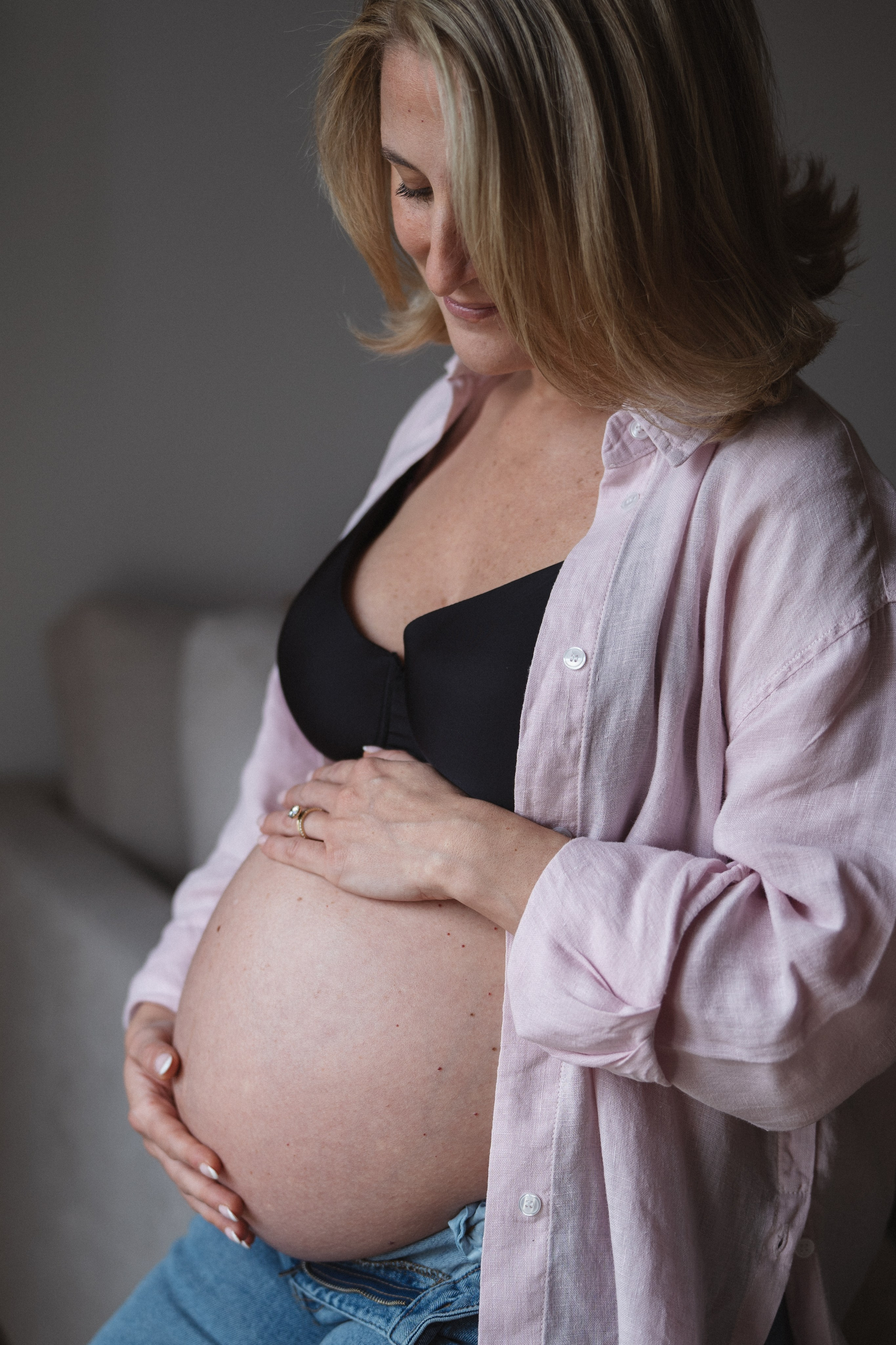 Fotógrafo de sesiones para embarazadas en Madrid. Fotógrafo en Madrid, España. Alyona Belyaninova