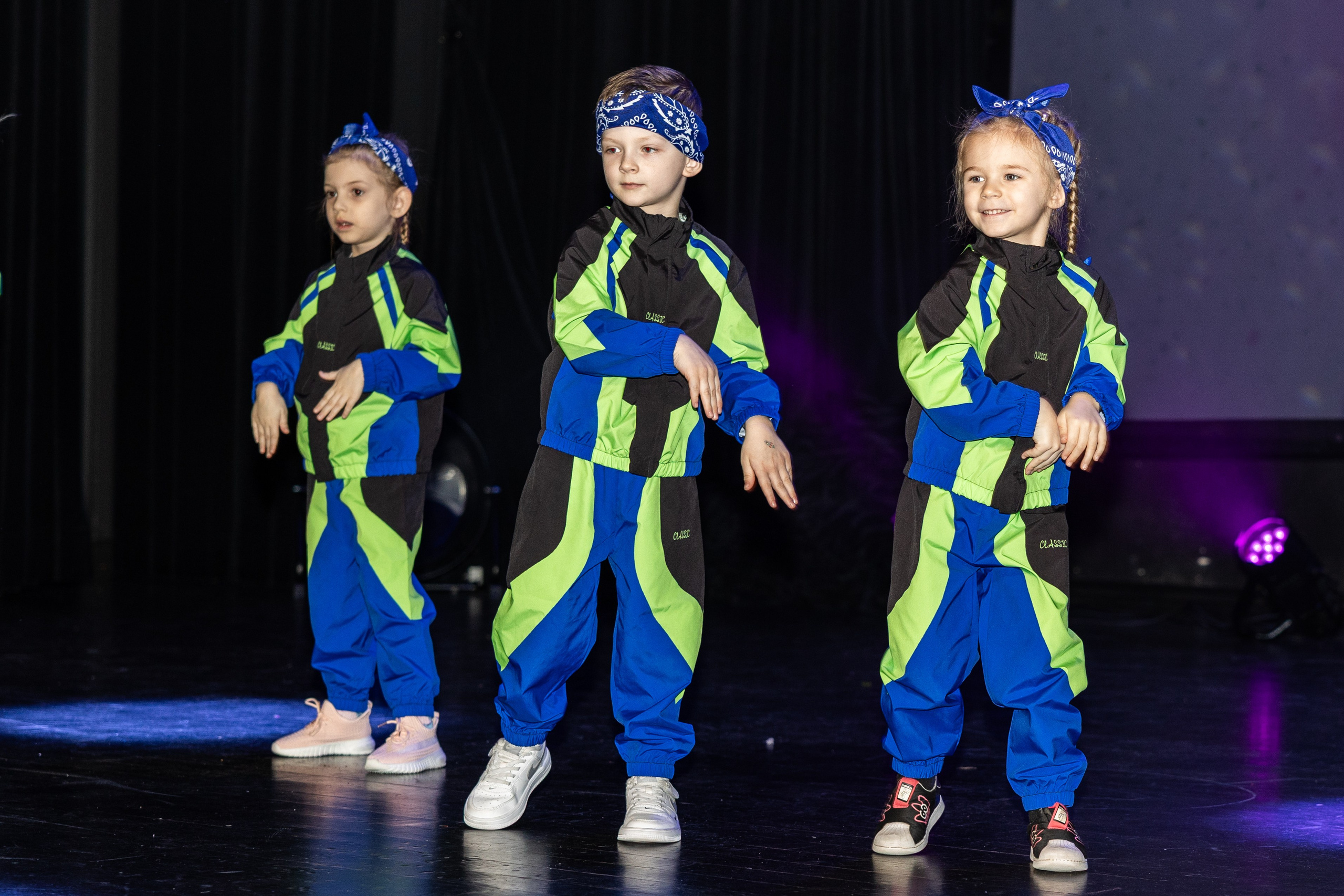 LEO DANCE SHOW WINTER 2025. Семейный и детский фотограф в Варшаве Мила Бобровская