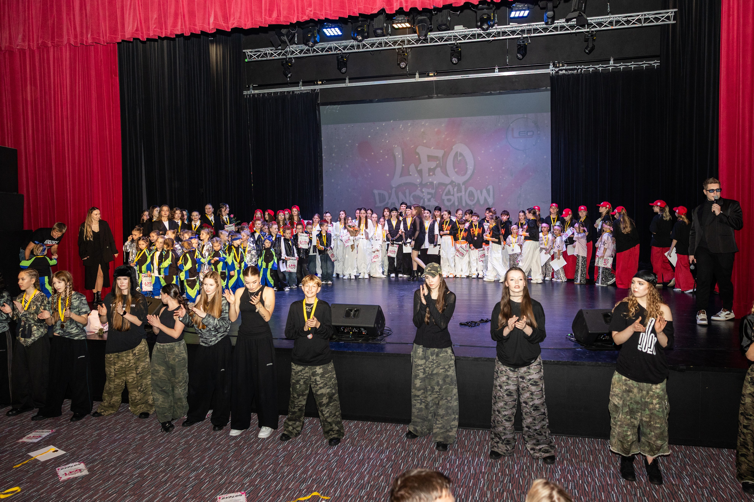 LEO DANCE SHOW WINTER 2025. Семейный и детский фотограф в Варшаве Мила Бобровская