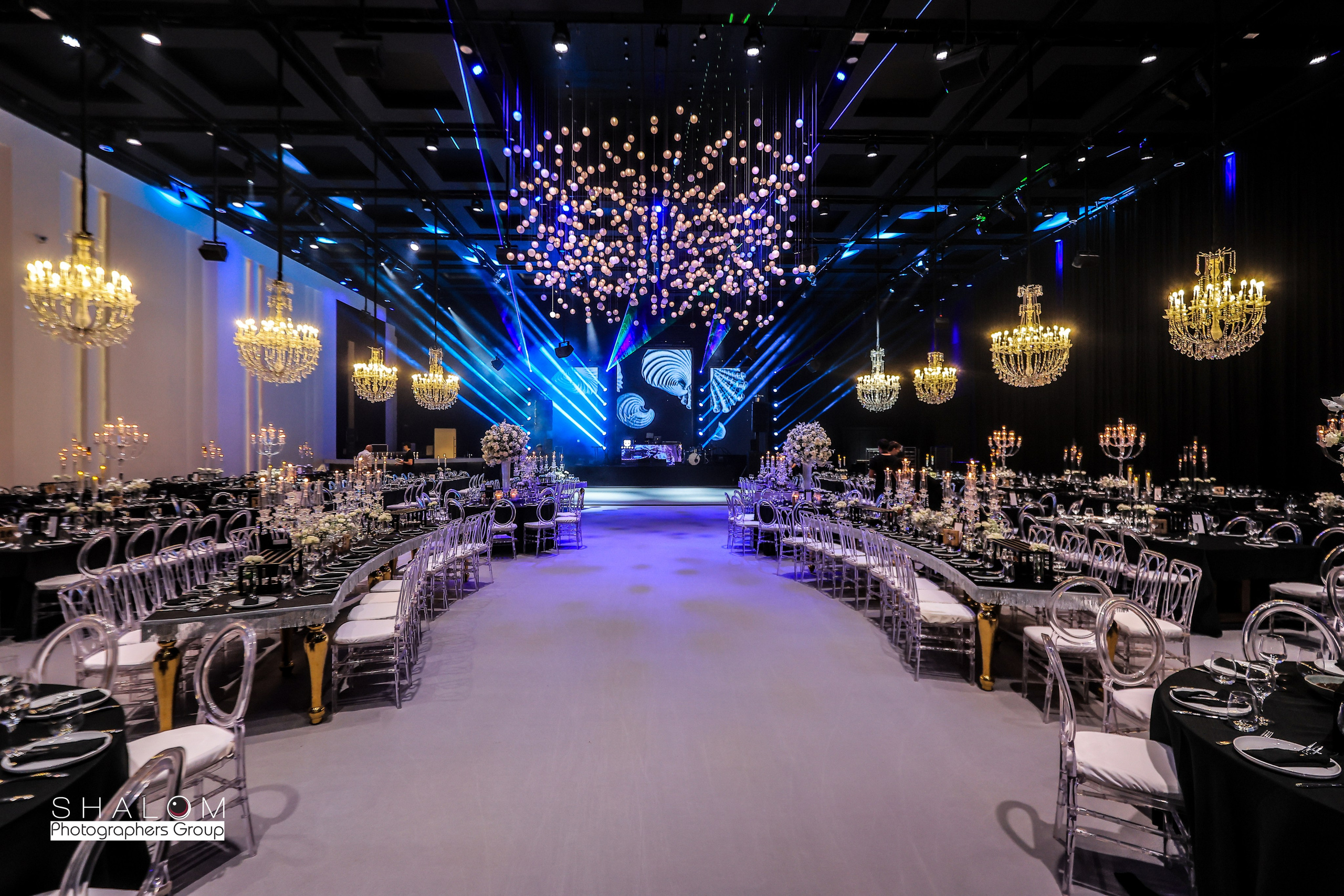 VIA / BASICO. Wedding and events photographers Studio Shalom