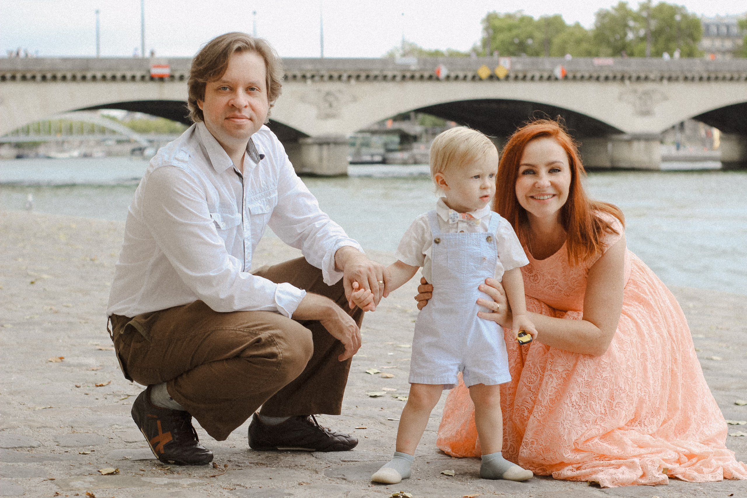 Family Photoshoot of Natalie & Alexander in Paris | Vlada Photo Art. Photographer in Paris: Vlada PhotoArt