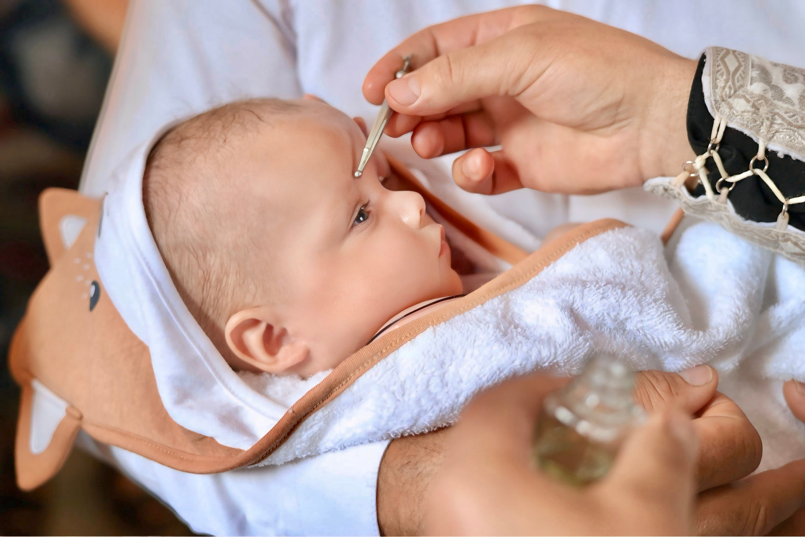 Botez. Fotograf al tainelor bisericești – Alina Fetu