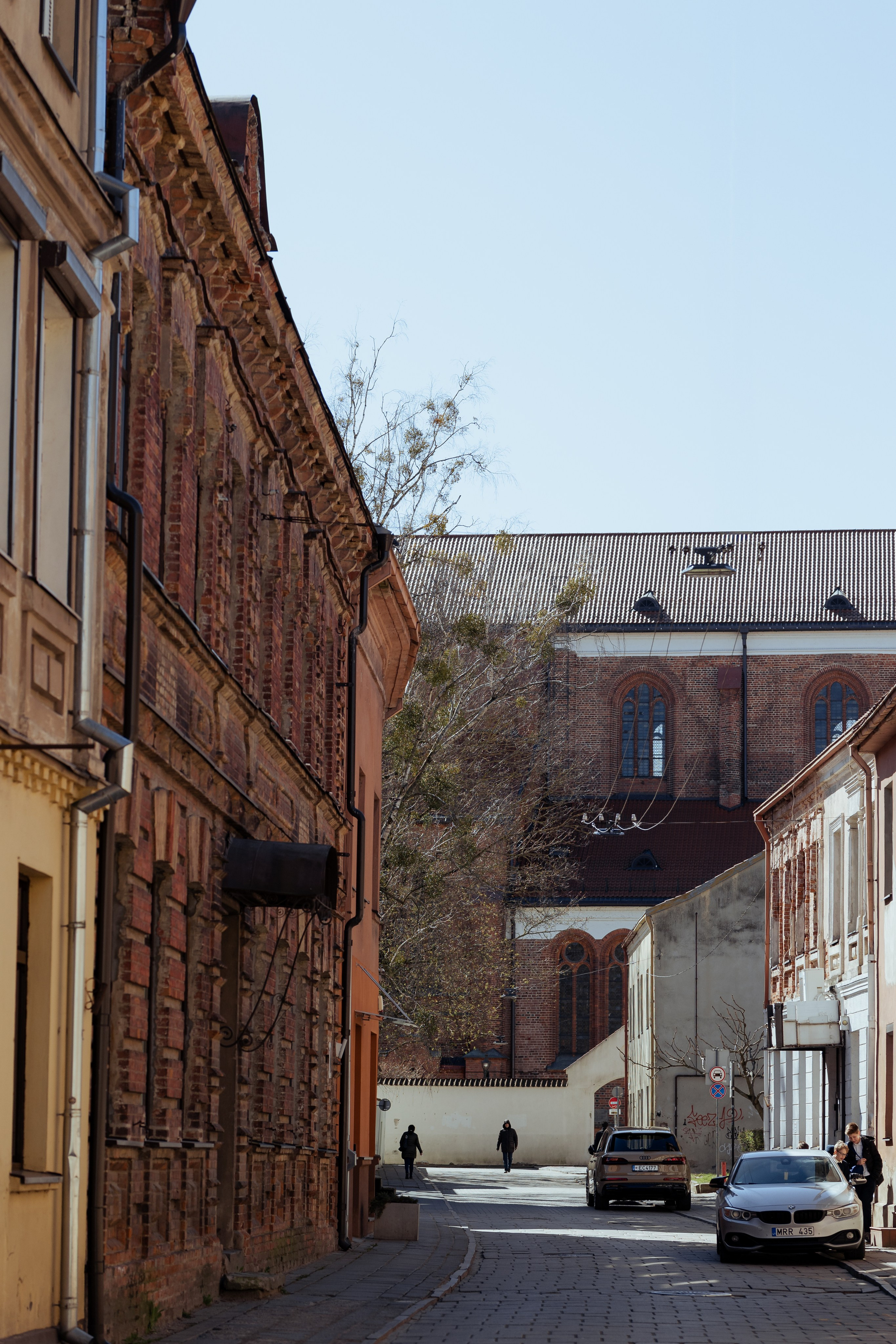 Monika ir Vytautas — miestu alsuojanti trumpa jaunųjų fotosesija Kaune