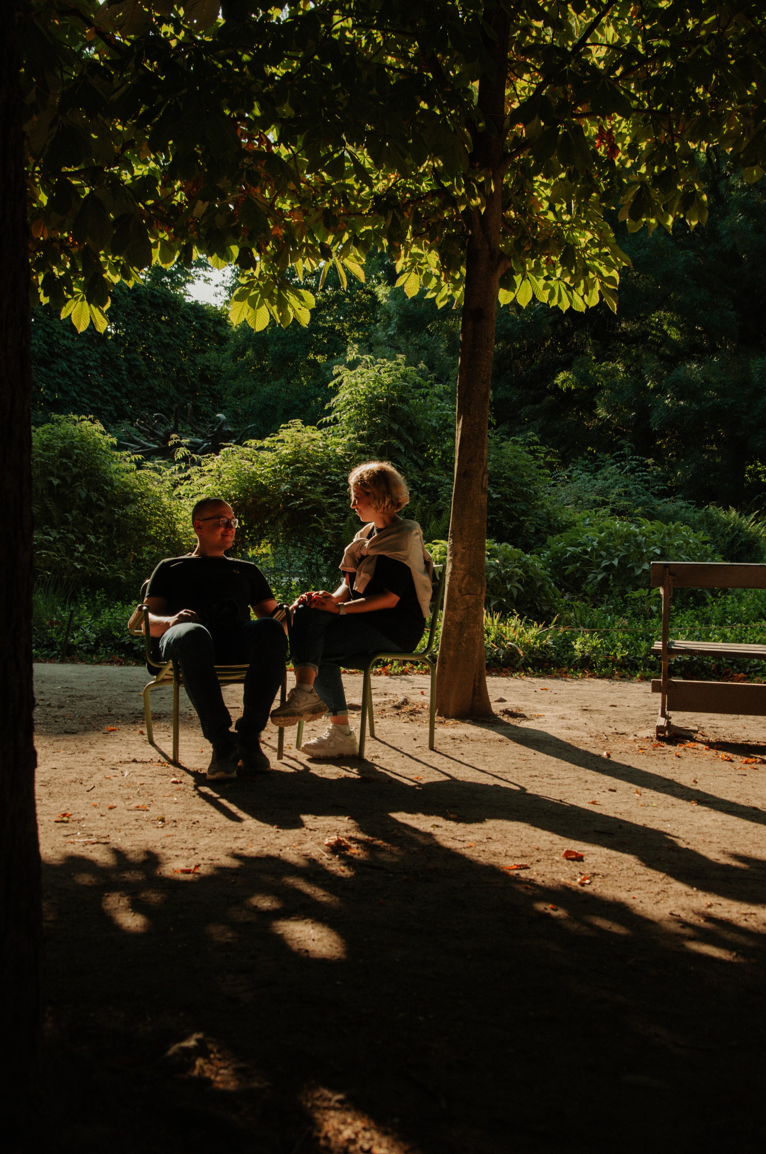 Couple photoshoot near the Louvre. Paris photographer — Polina Osipova