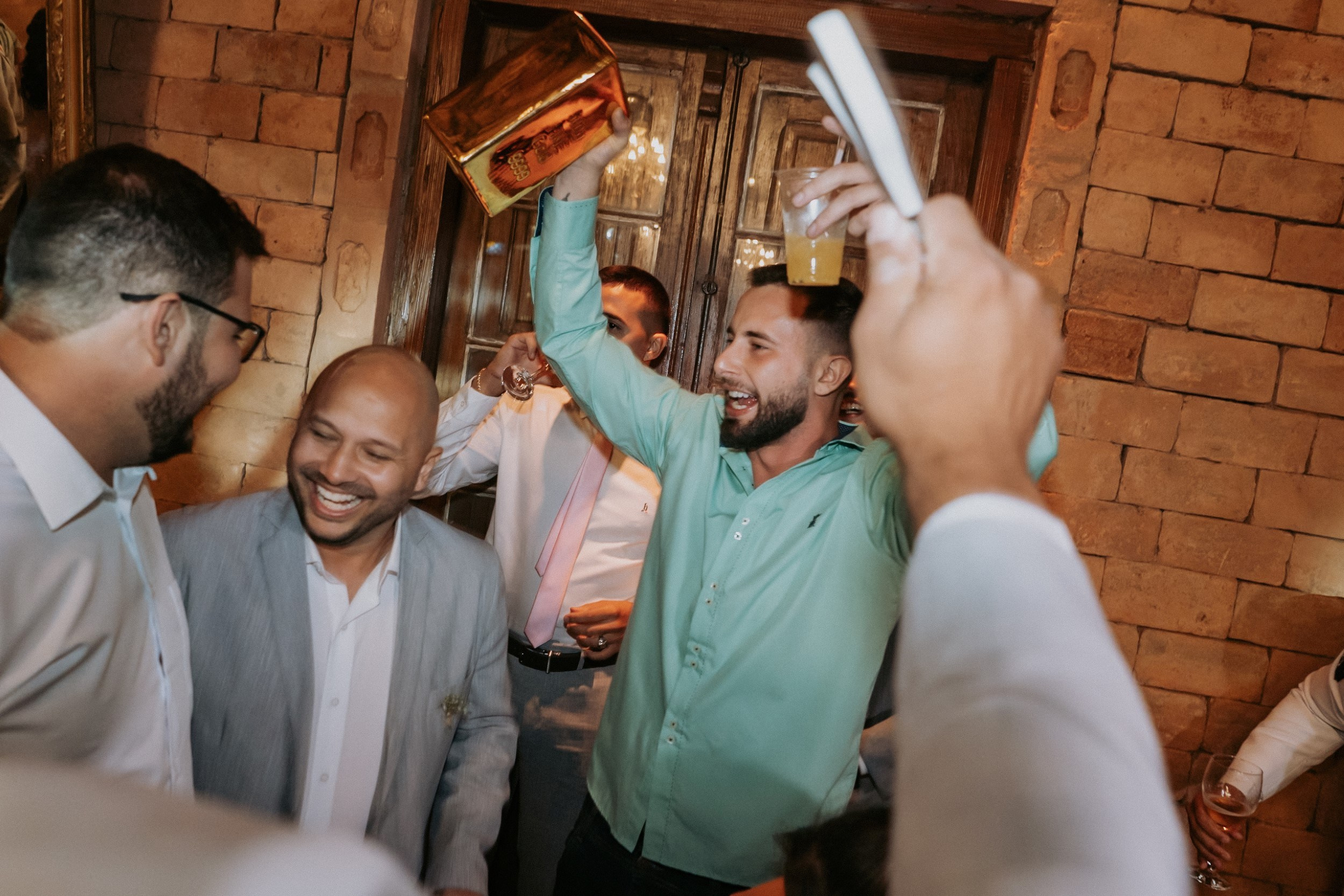 Casamento Isadora e Icaro — Alvorada. Fotógrafo de casamento e Filmmaker de casamento