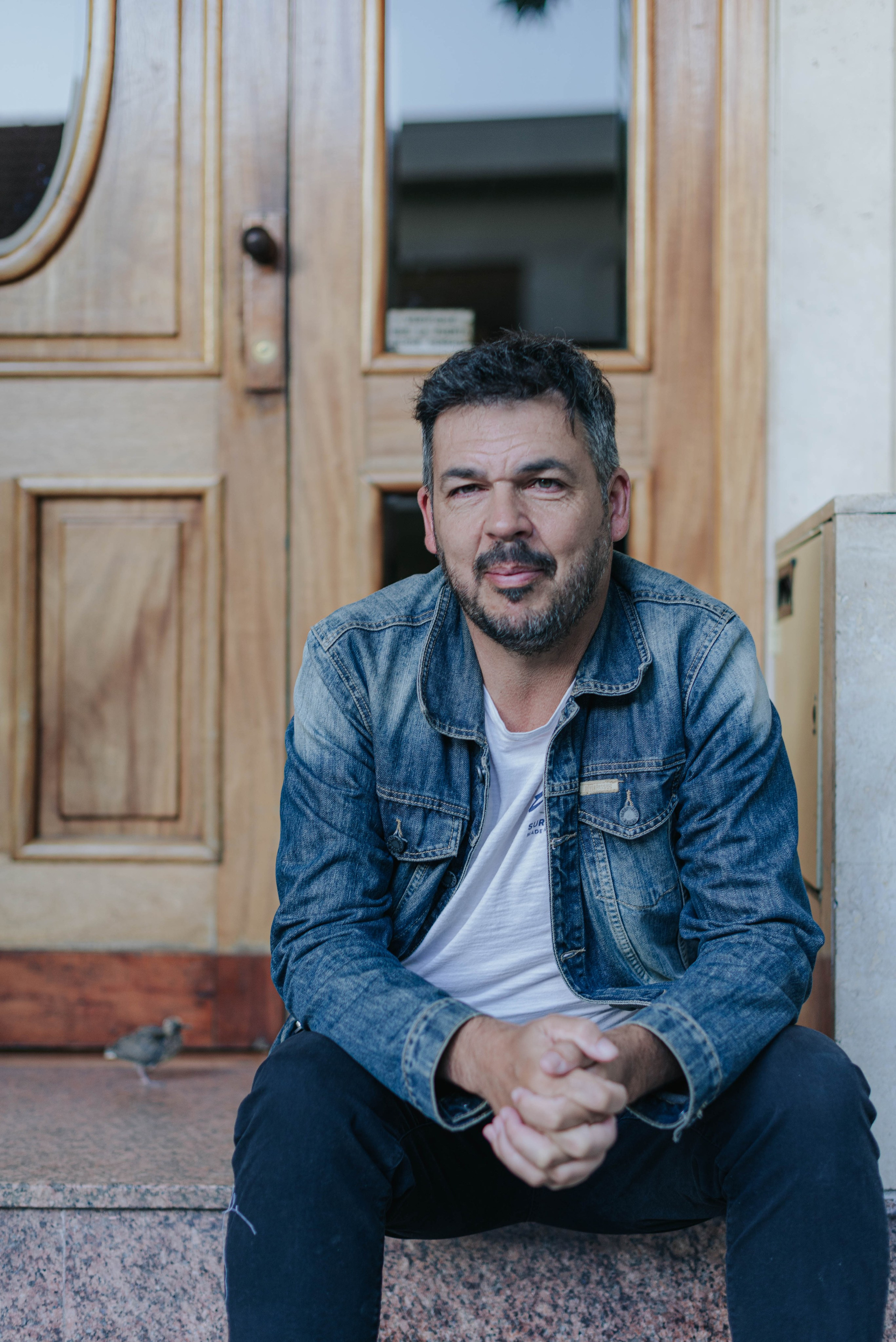 Docdocdoc. 15 strangers. Photographer @elmirkami in the city of Buenos Aires