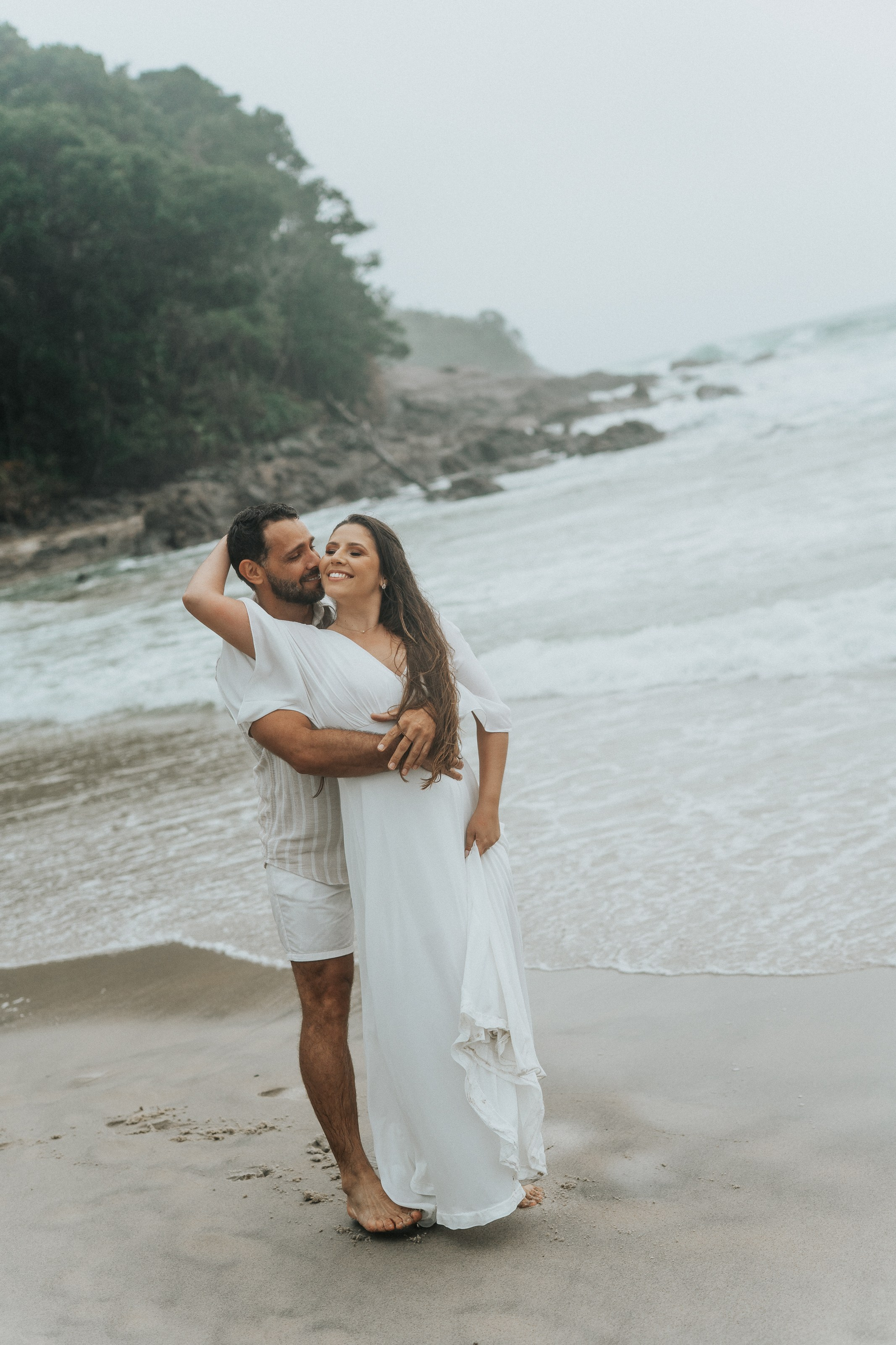 Pré Wedding — Bianca e Maik (Praia Maresias). Fotógrafo de casamento e Filmmaker de casamento