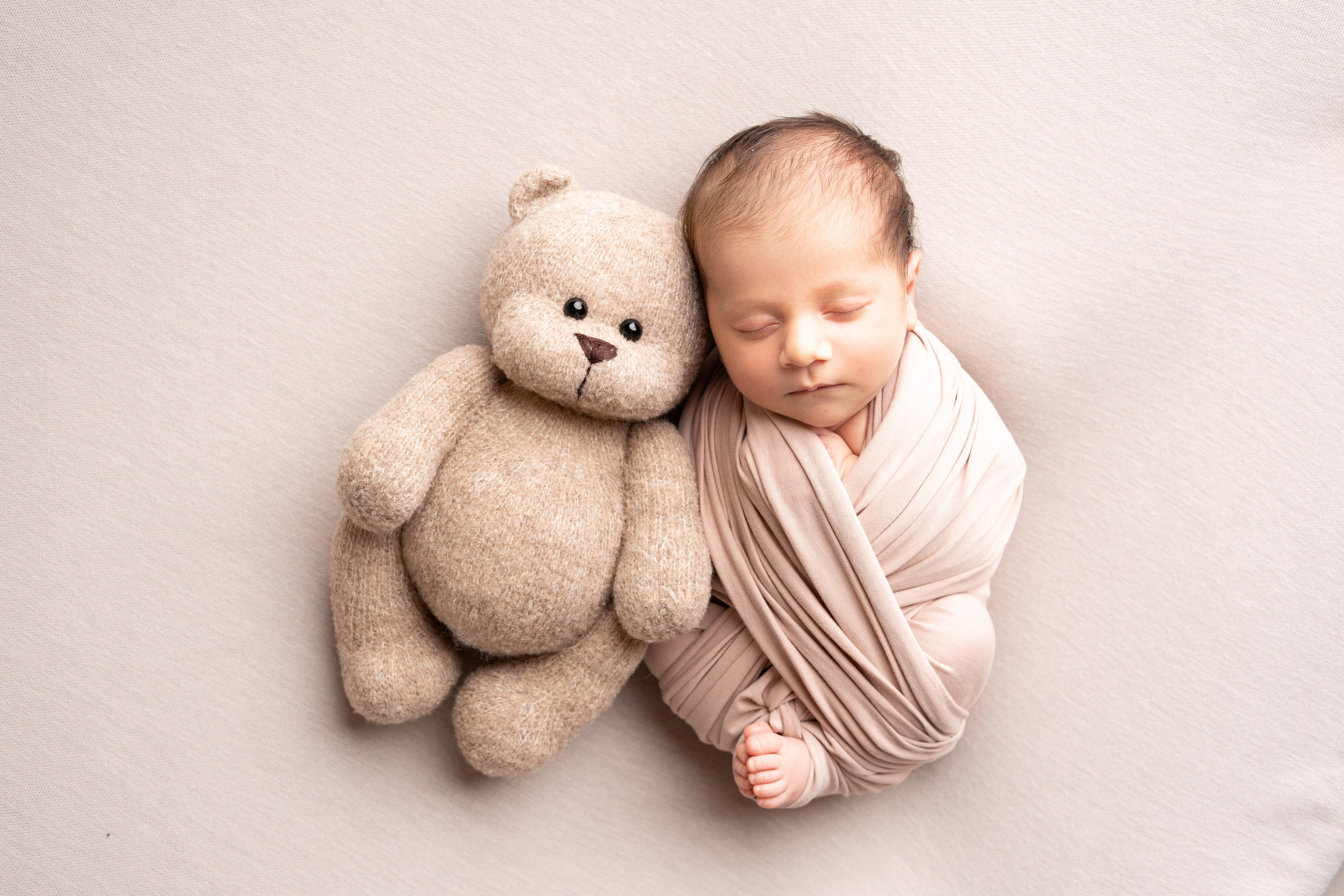 NEWBORN PORTFOLIO. Newborn Photographer and life casting in Dubai Dariya Saeed